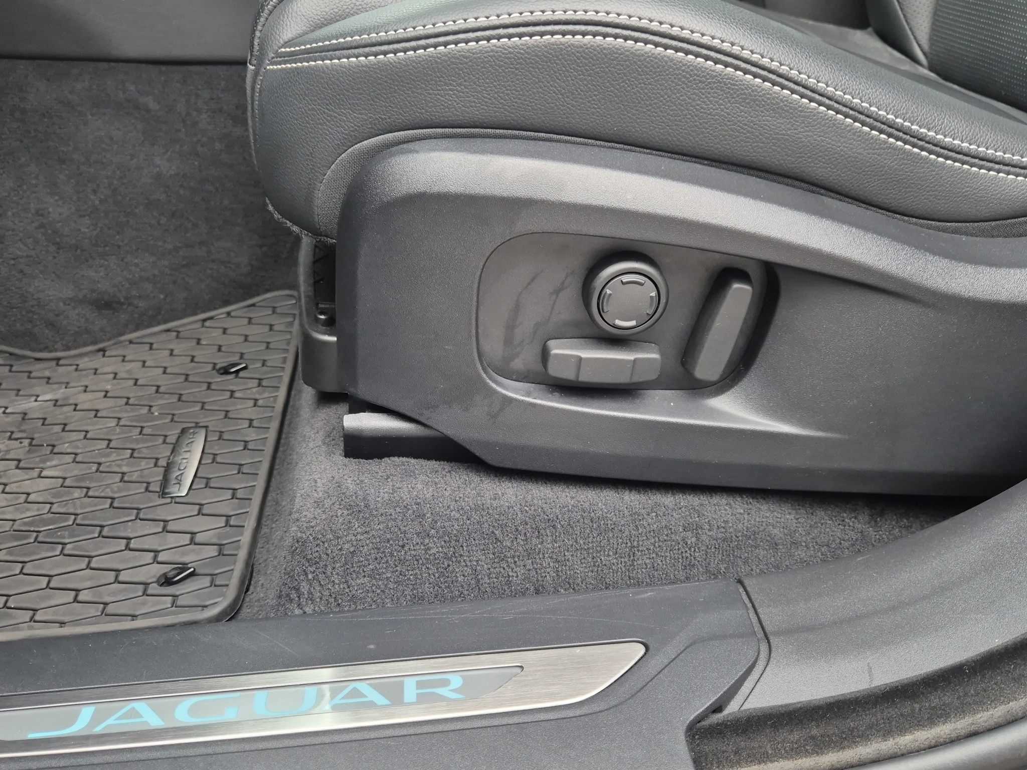 listing desktop thumbnail image 9