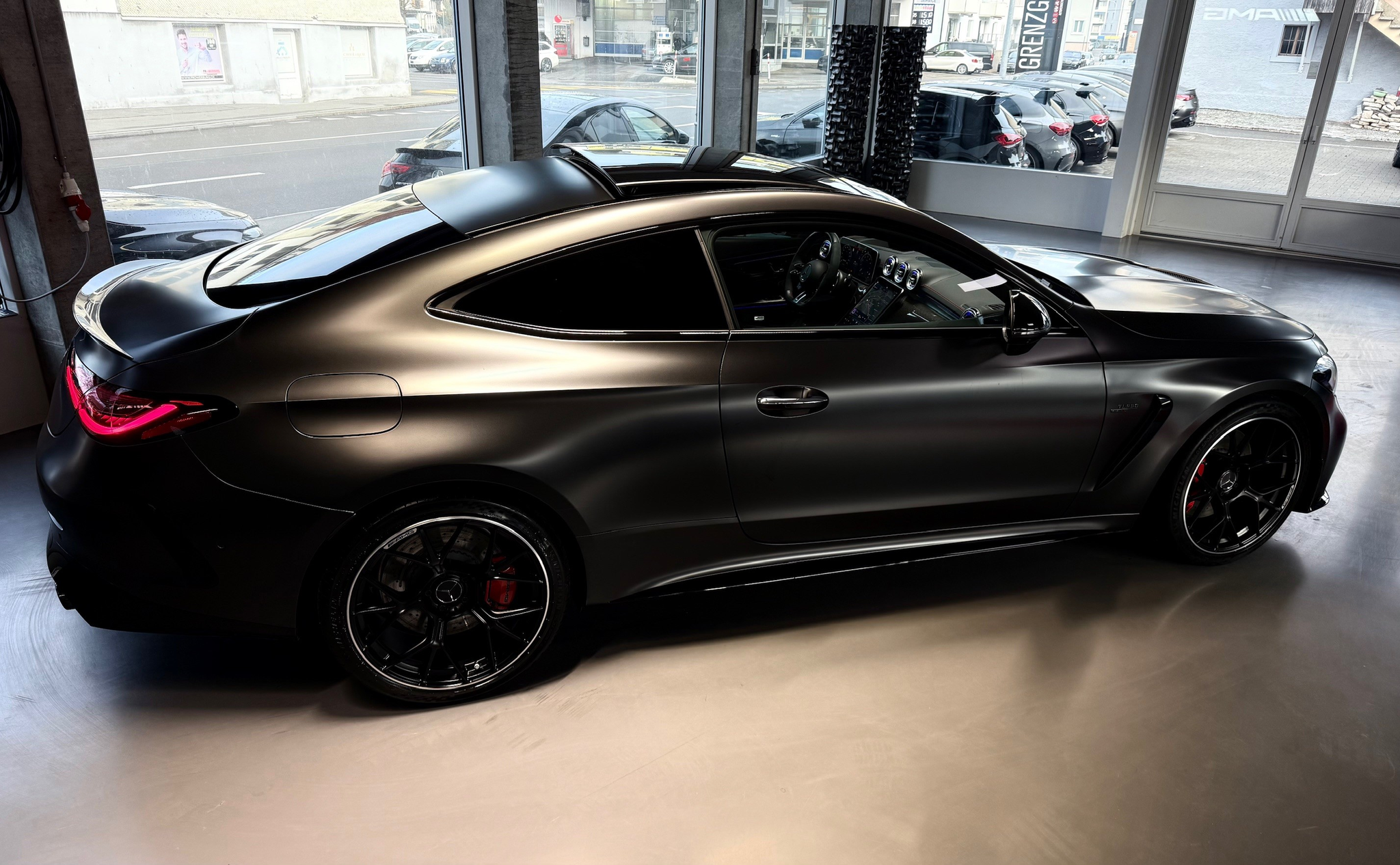 listing desktop thumbnail image 7