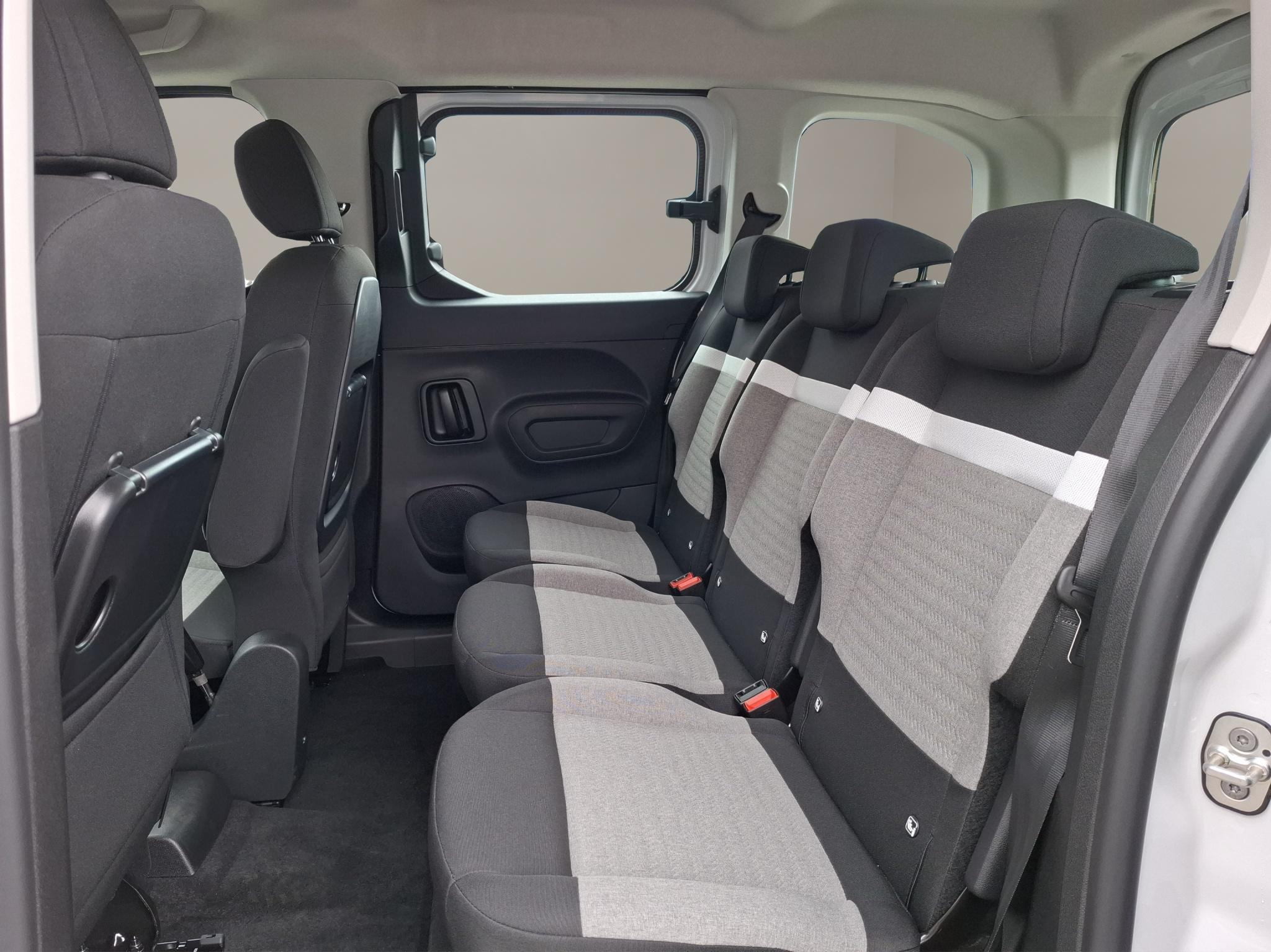 listing desktop thumbnail image 9