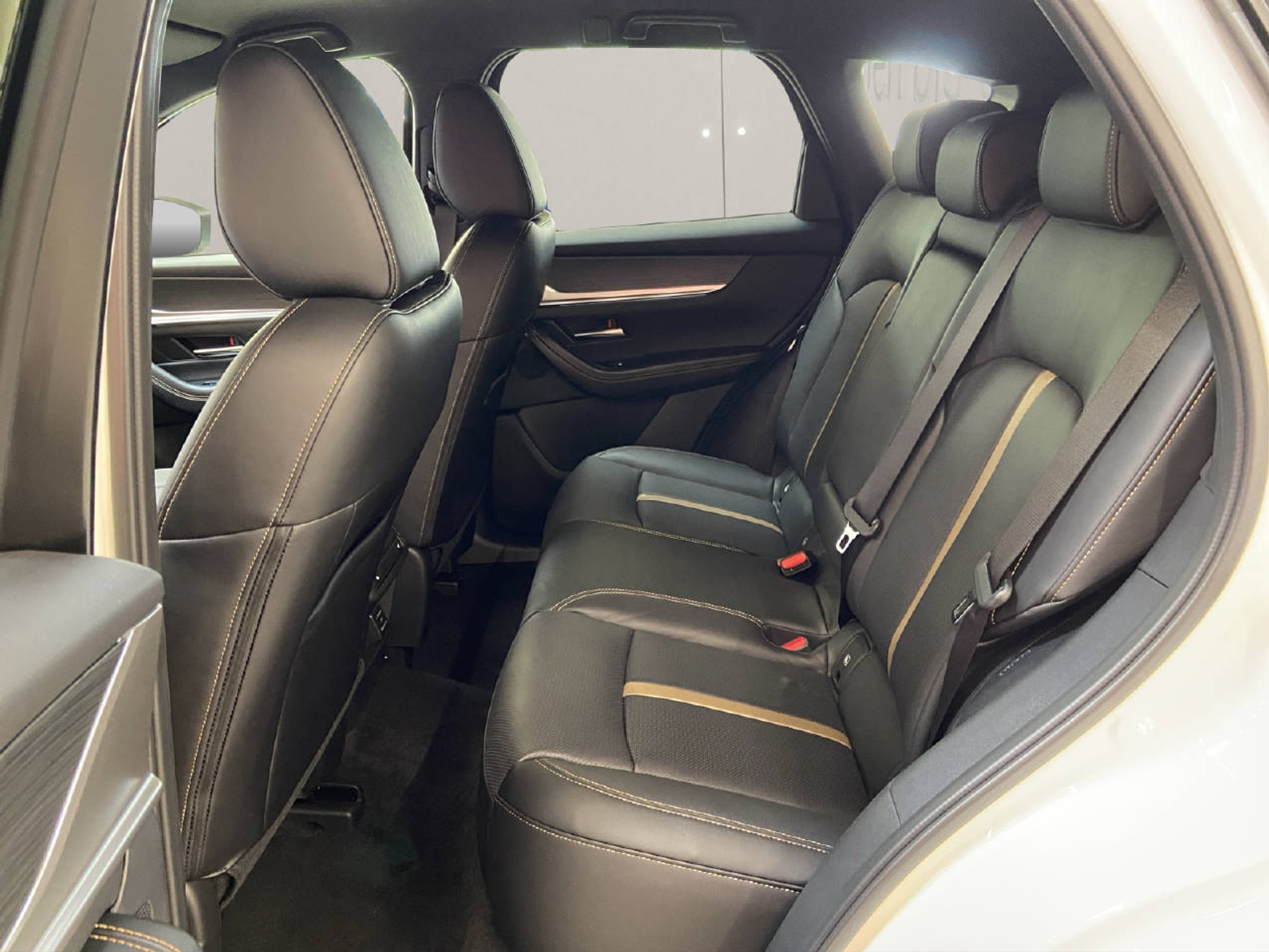 listing desktop thumbnail image 9