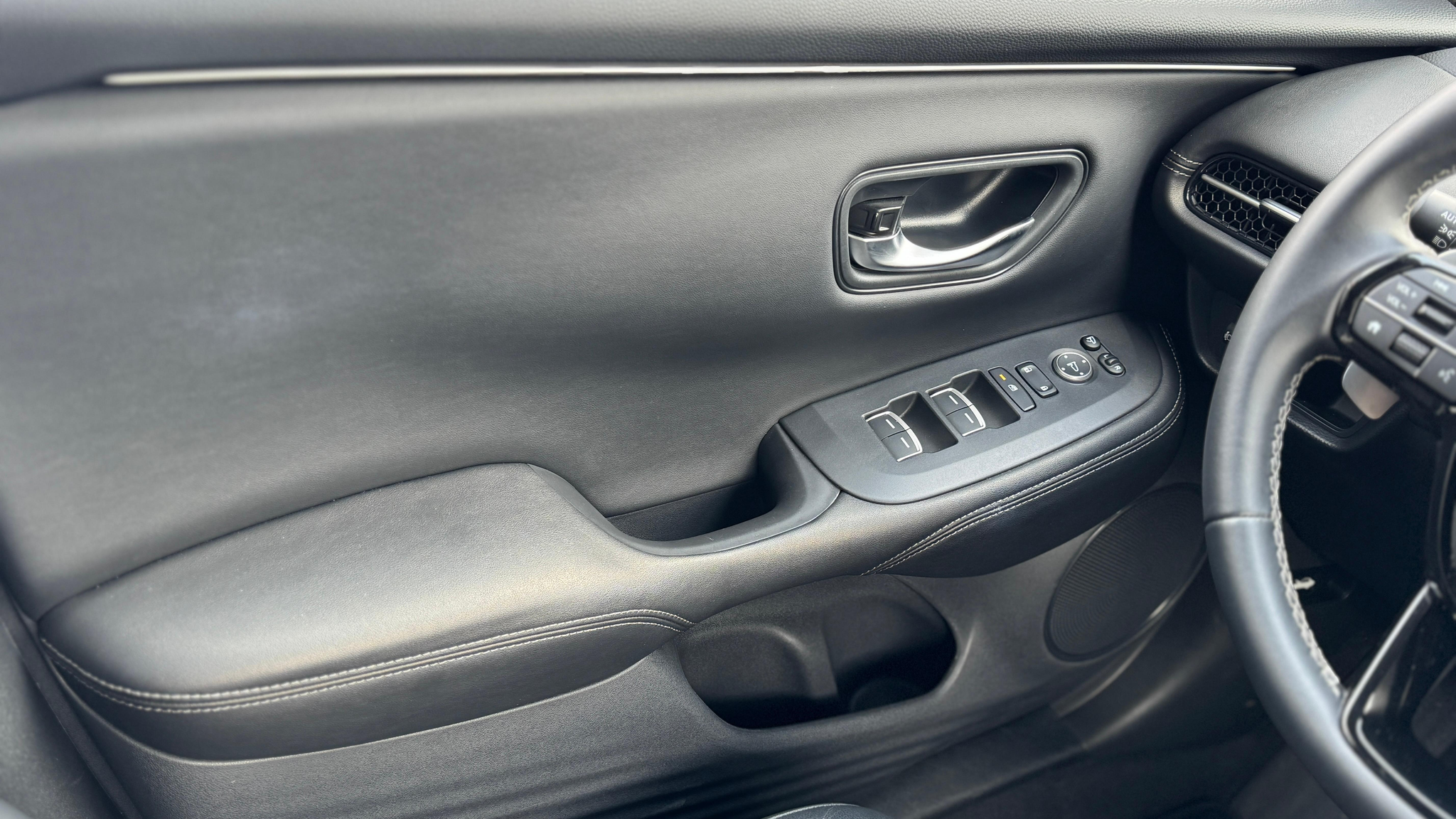 listing desktop thumbnail image 13