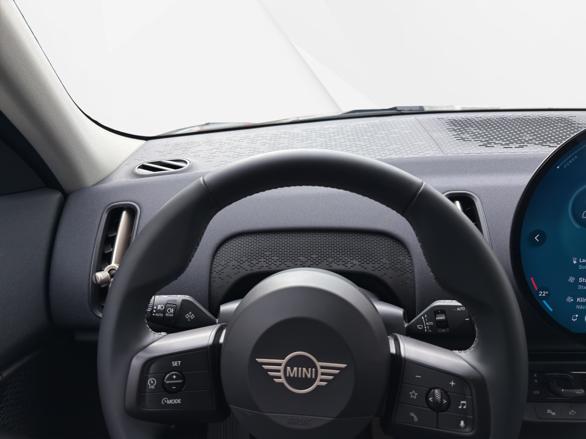 listing desktop thumbnail image 15