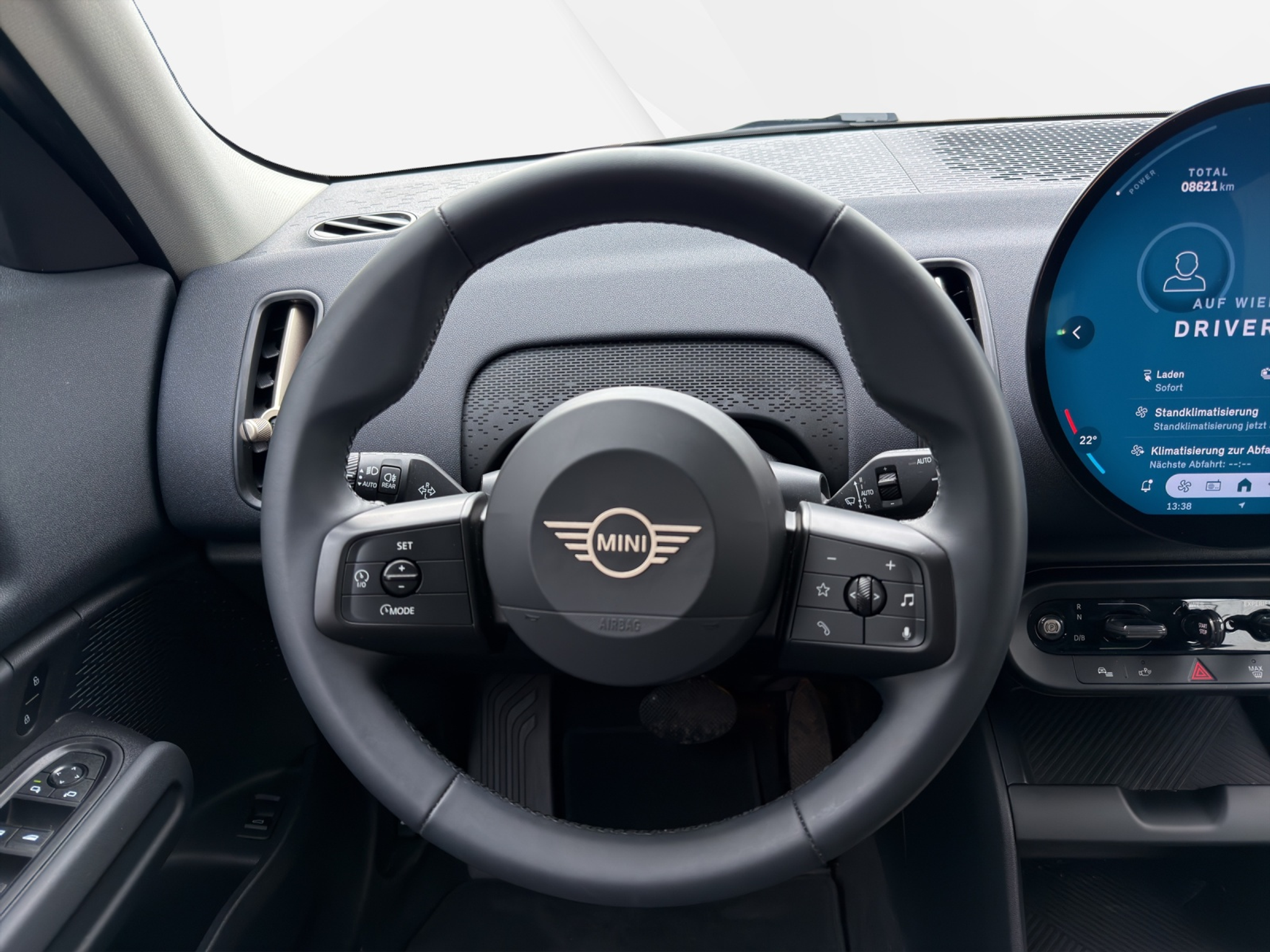 listing desktop thumbnail image 14