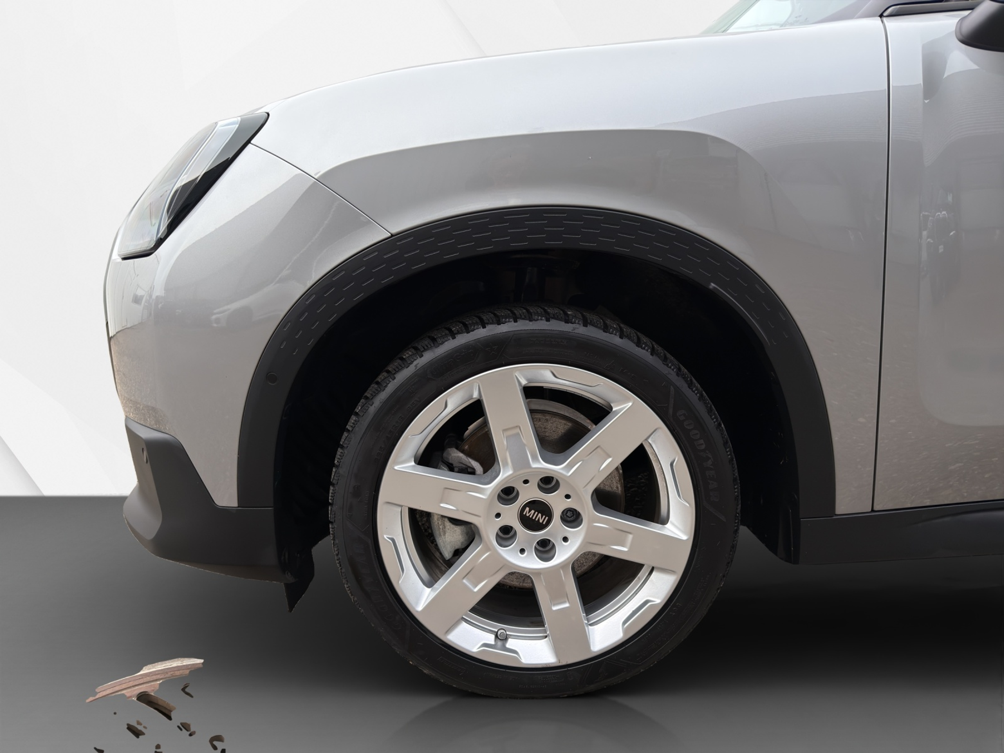 listing desktop thumbnail image 11