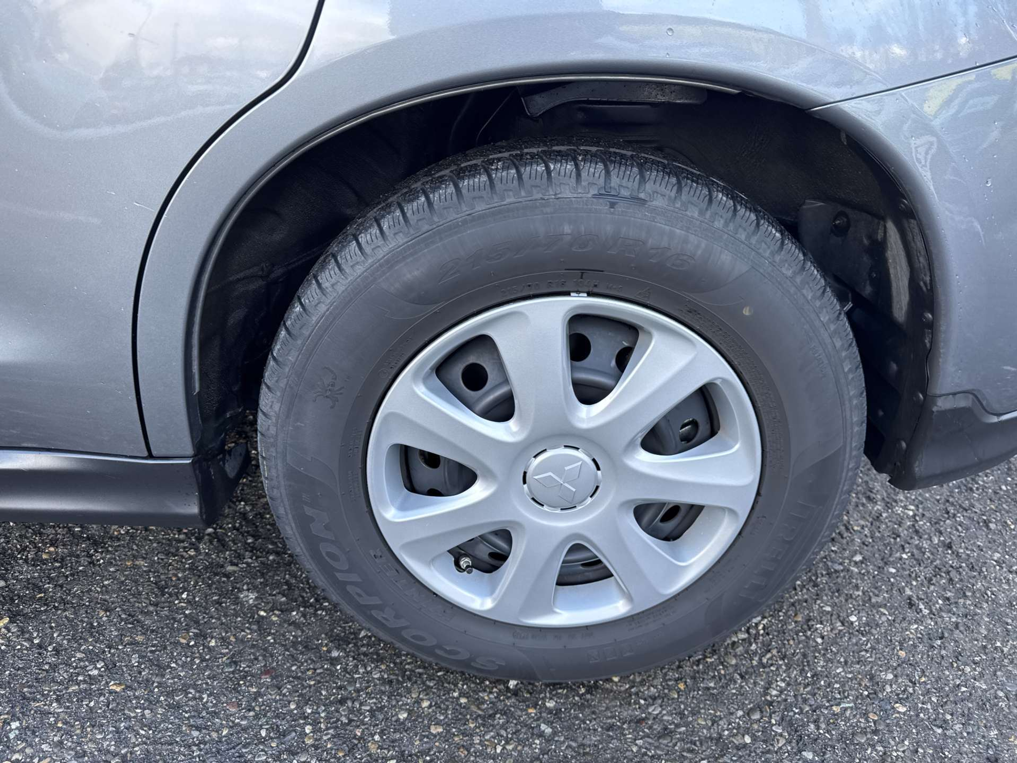 listing desktop thumbnail image 9