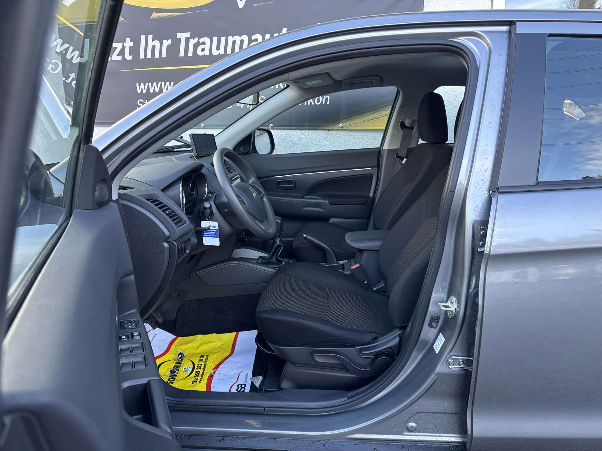 listing desktop thumbnail image 6