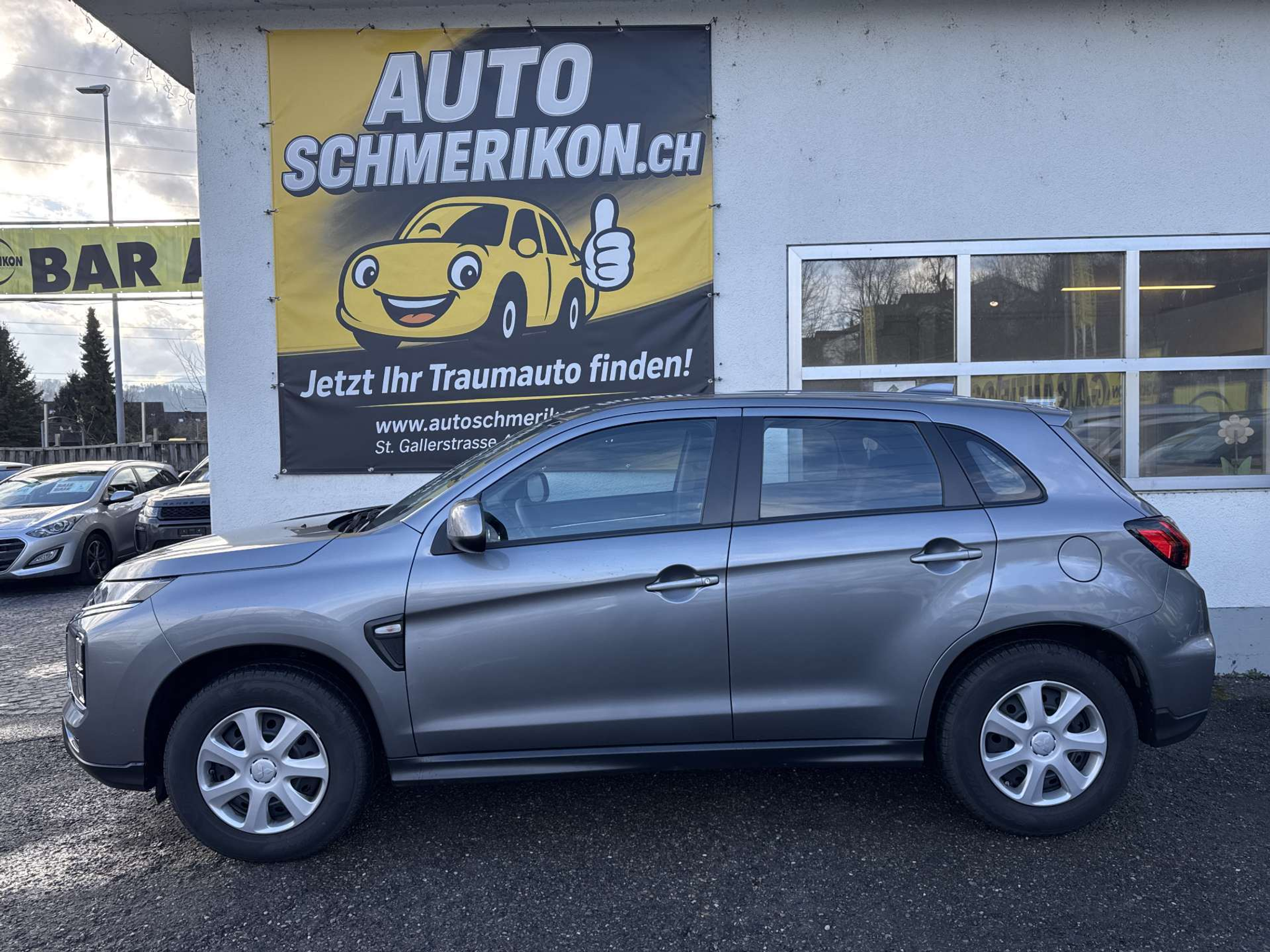 listing desktop thumbnail image 4