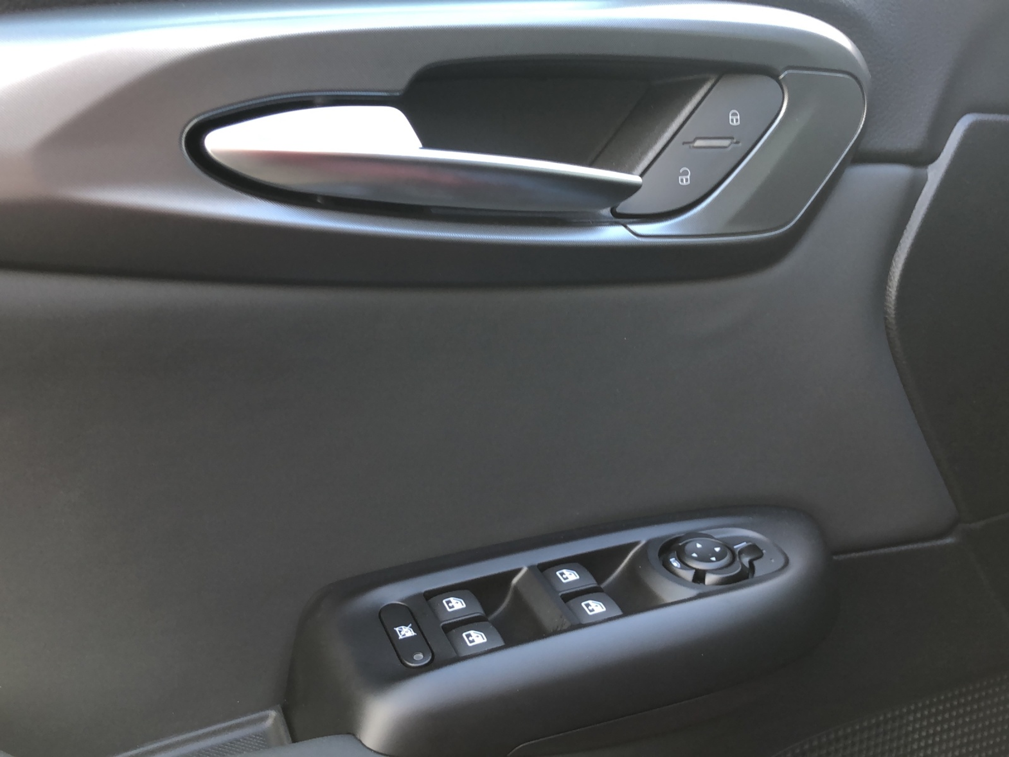 listing desktop thumbnail image 14