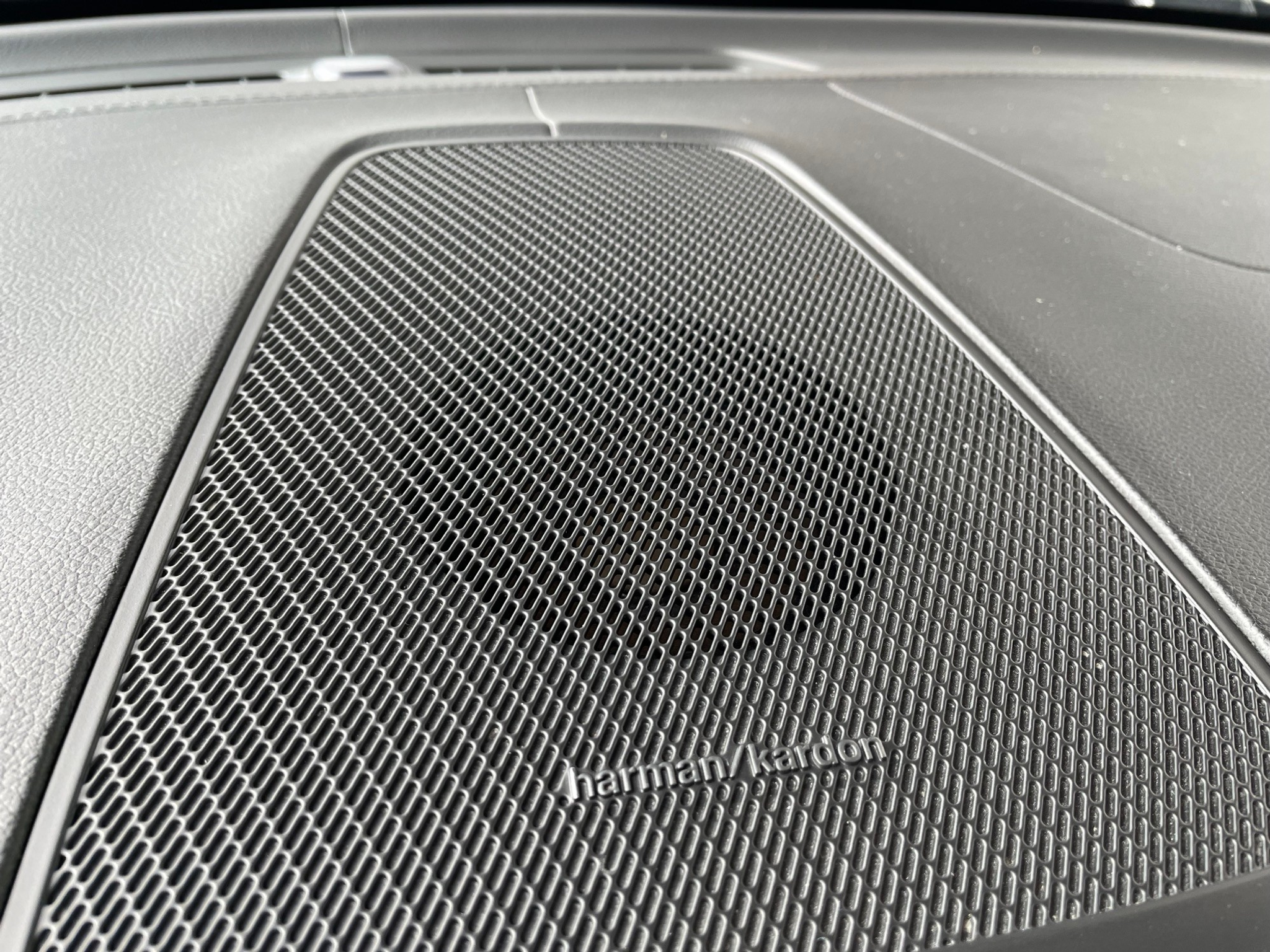 listing desktop thumbnail image 14