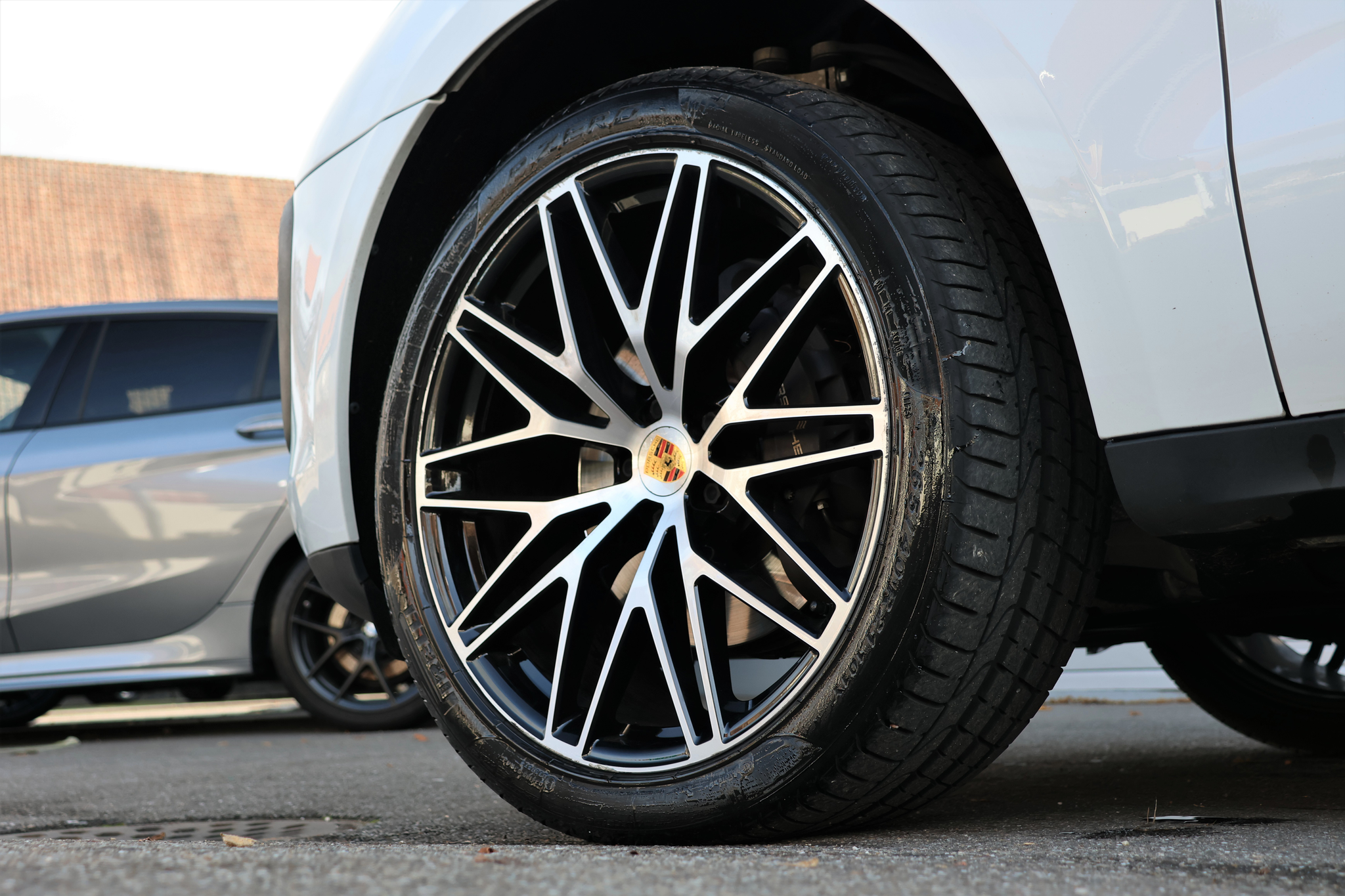 listing desktop thumbnail image 6