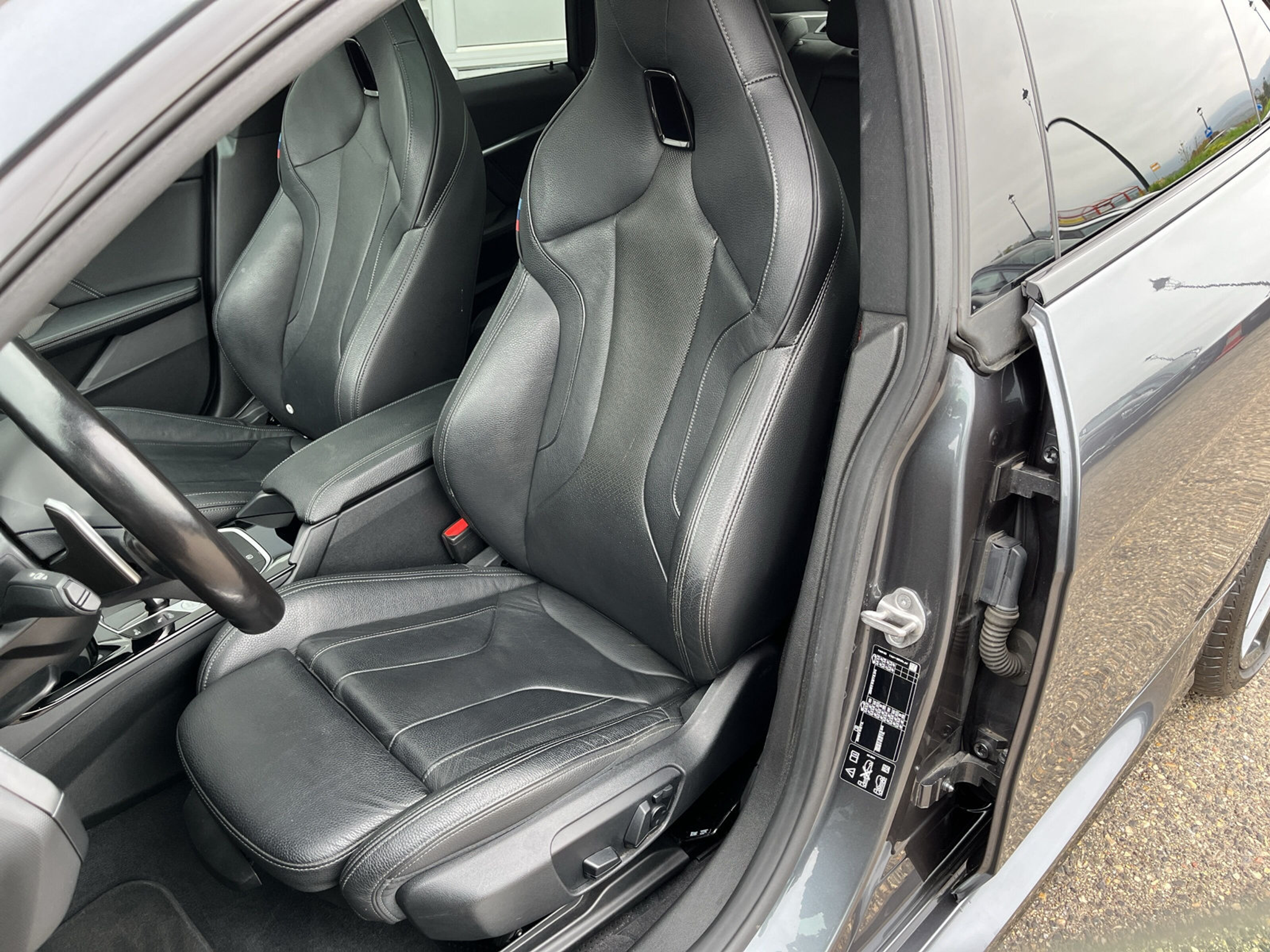 listing desktop thumbnail image 9