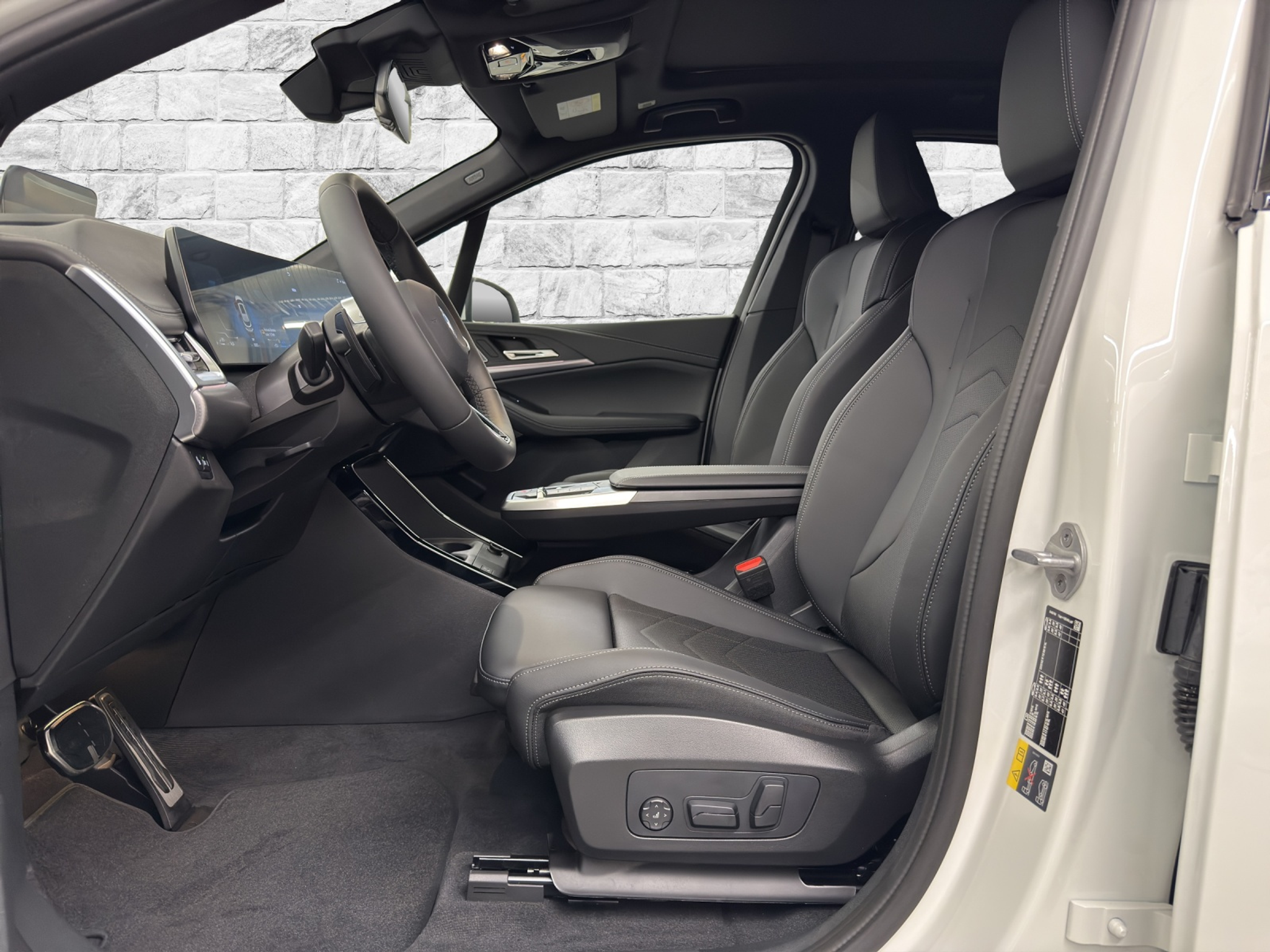 listing desktop thumbnail image 6