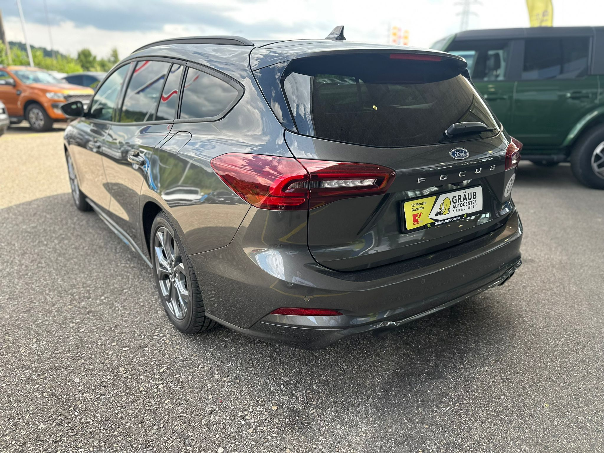 listing desktop thumbnail image 5