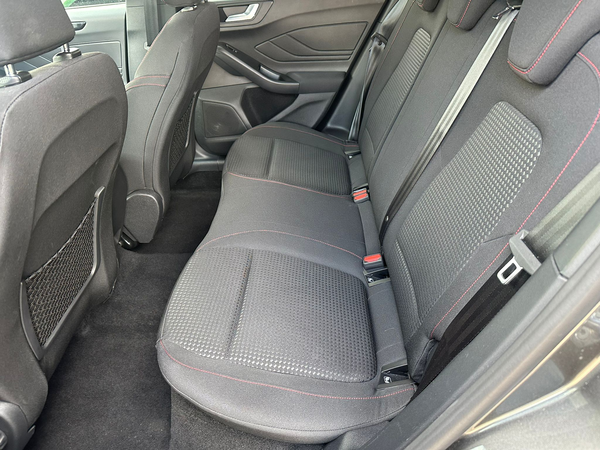 listing desktop thumbnail image 9