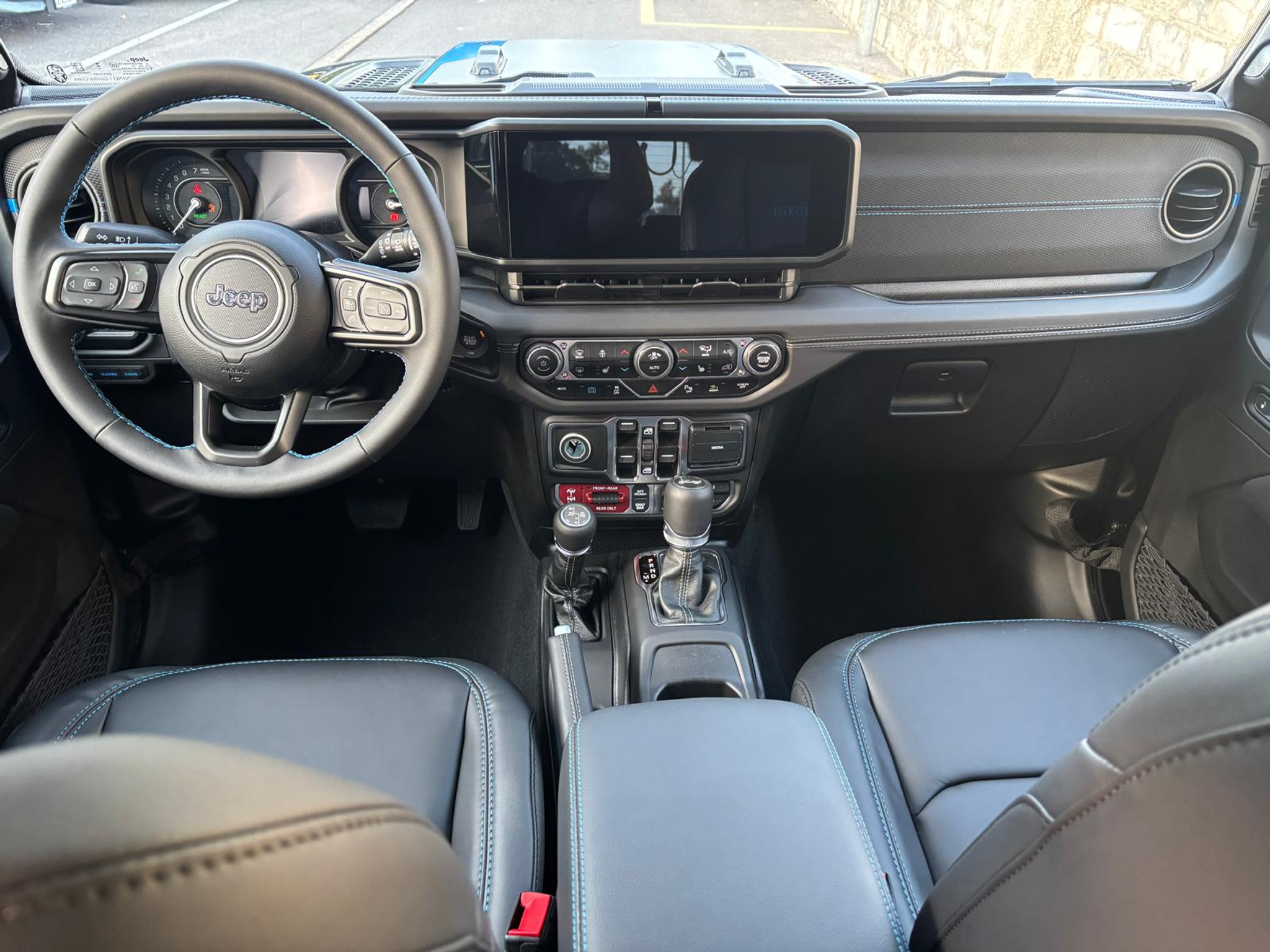 listing desktop thumbnail image 8