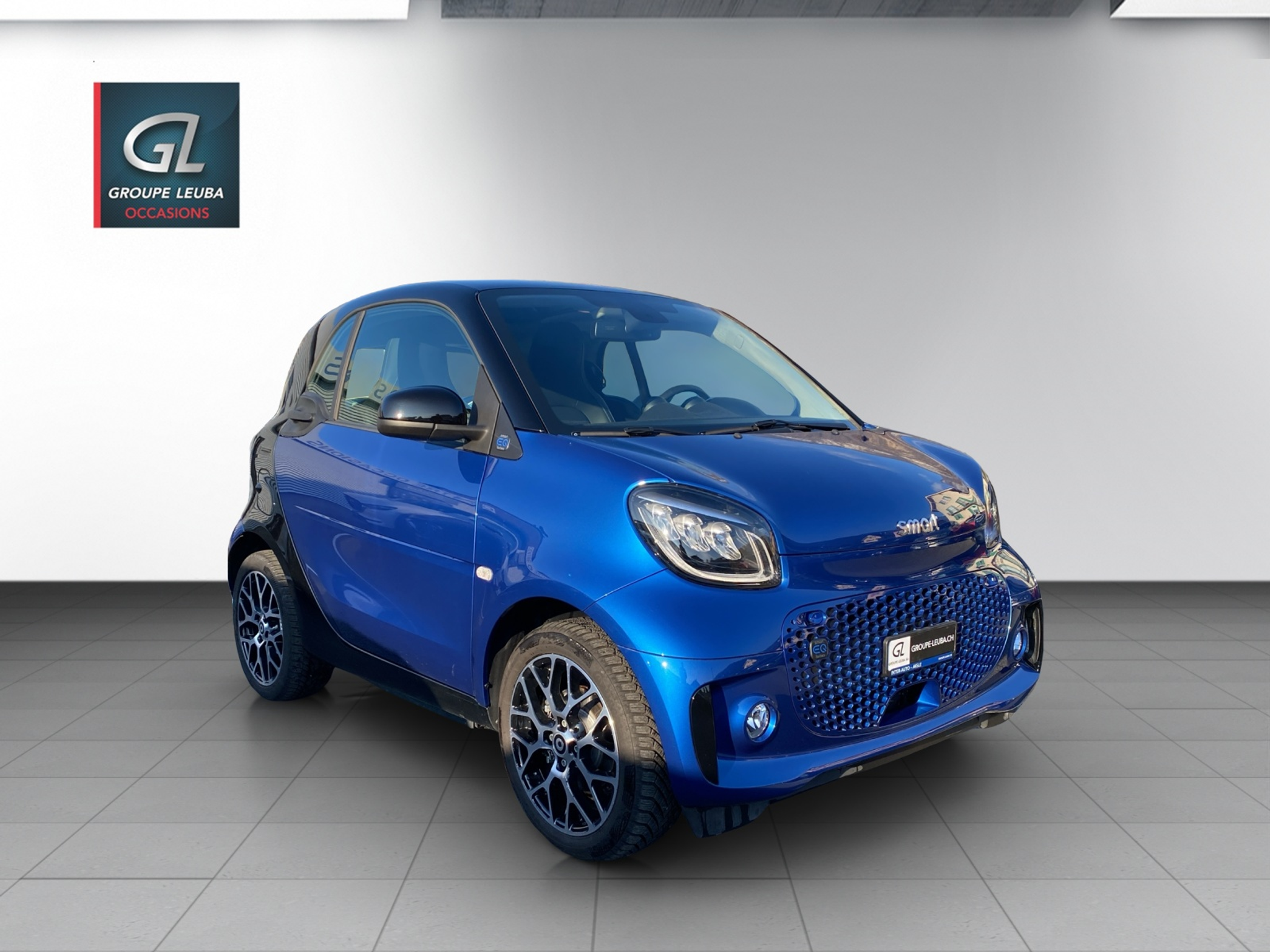 car-image-0