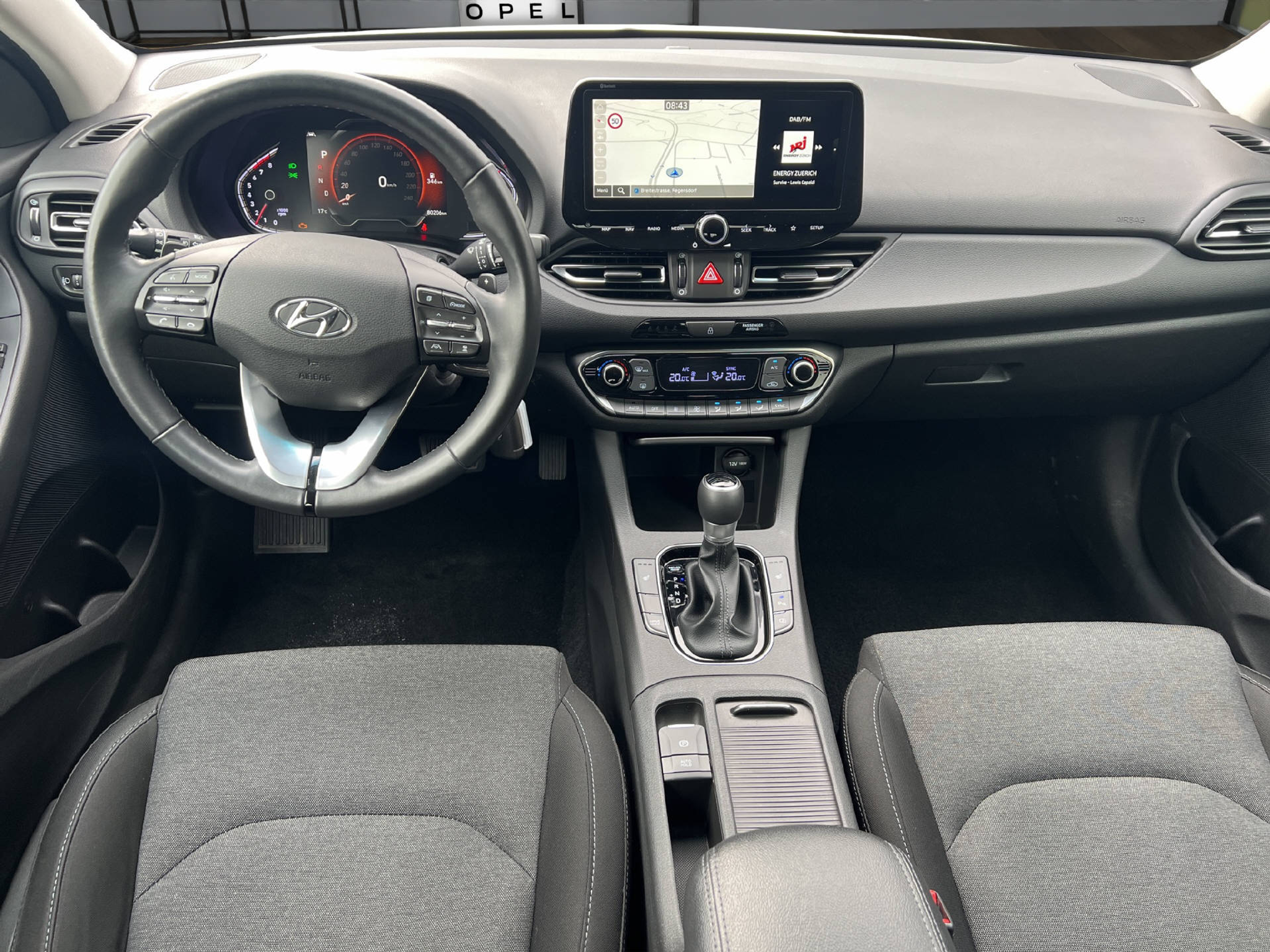 listing desktop thumbnail image 9