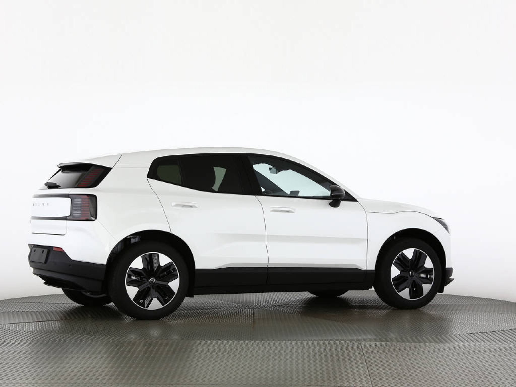 listing desktop thumbnail image 15