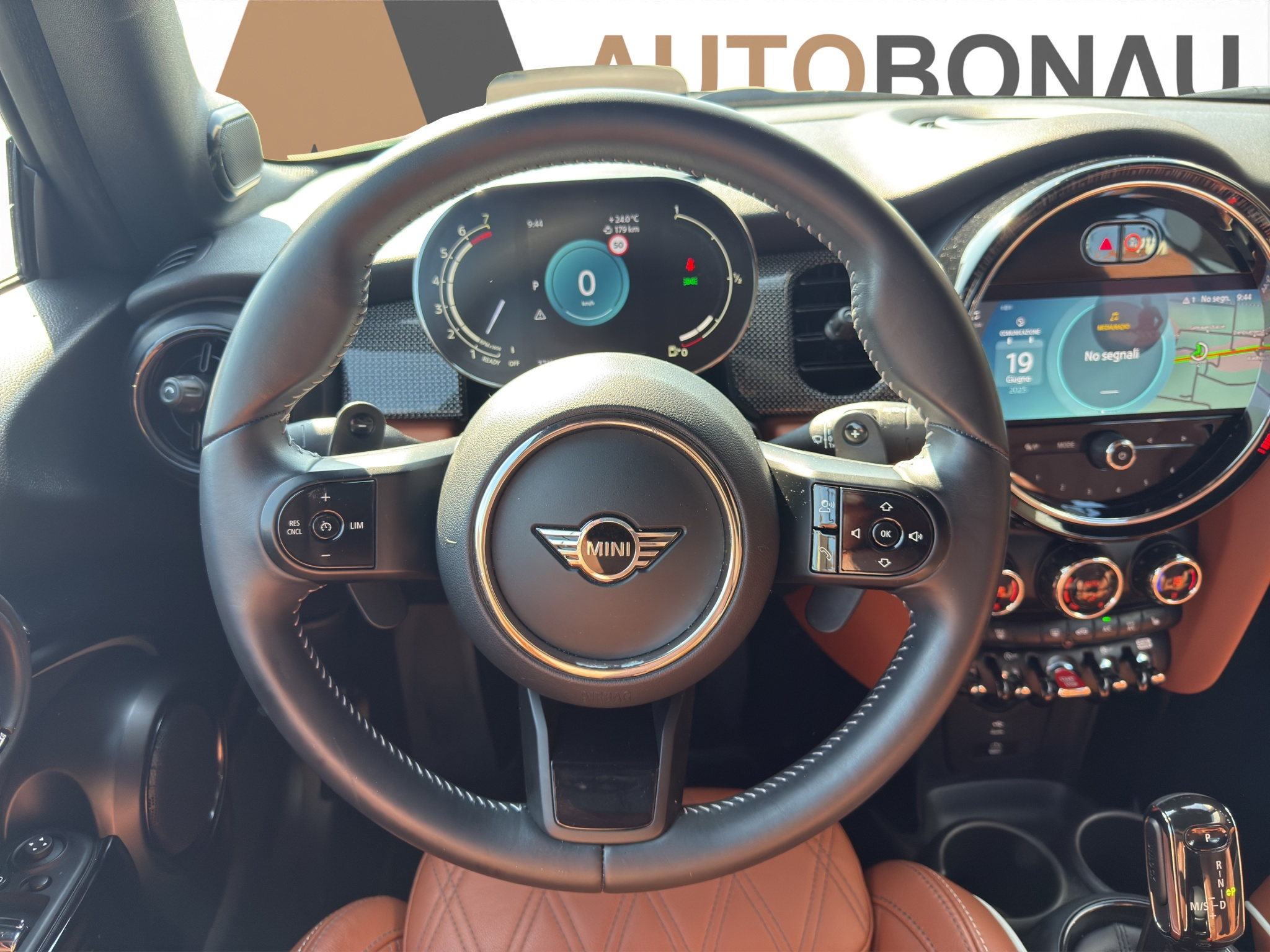 listing desktop thumbnail image 13