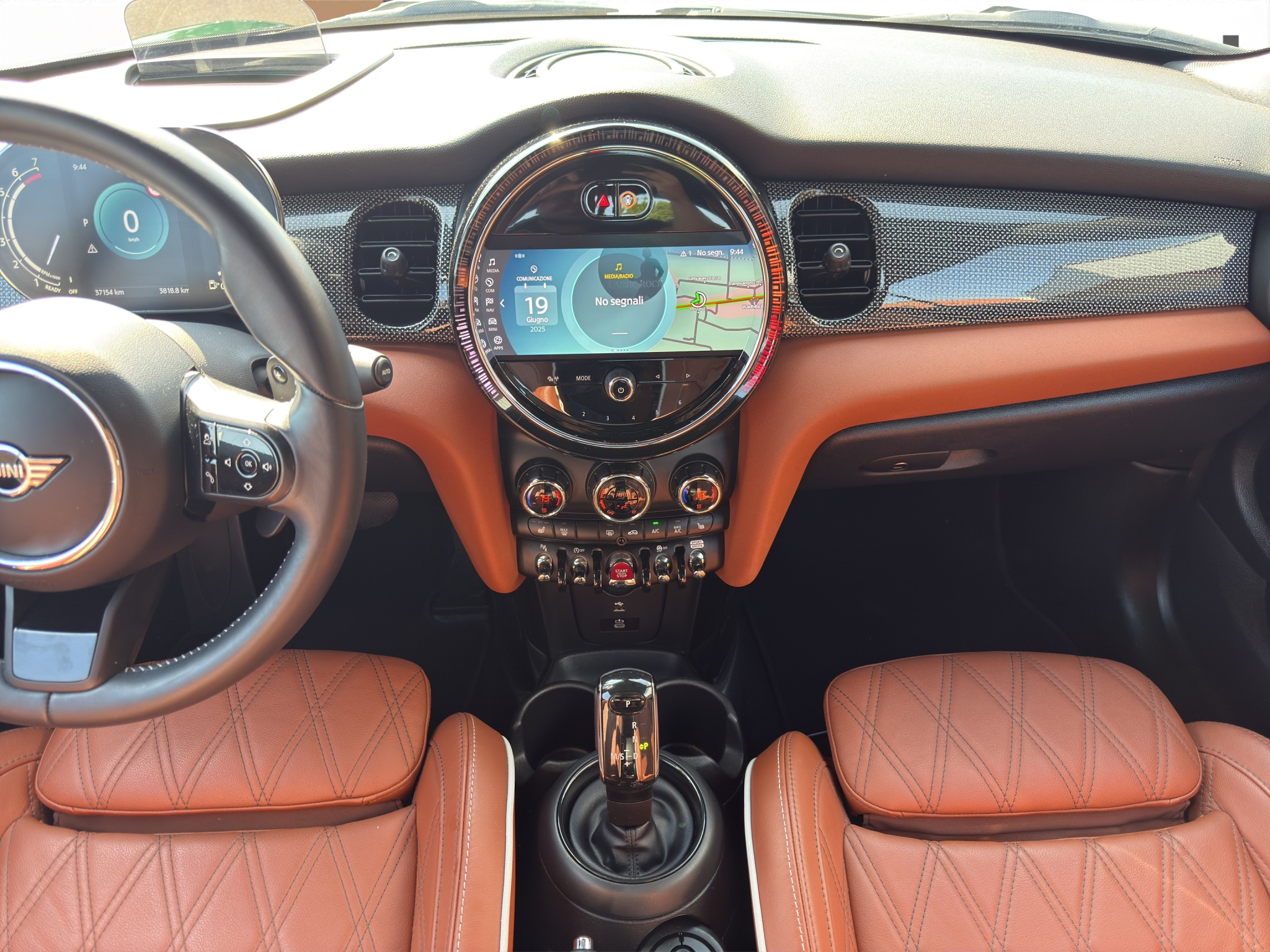 listing desktop thumbnail image 15