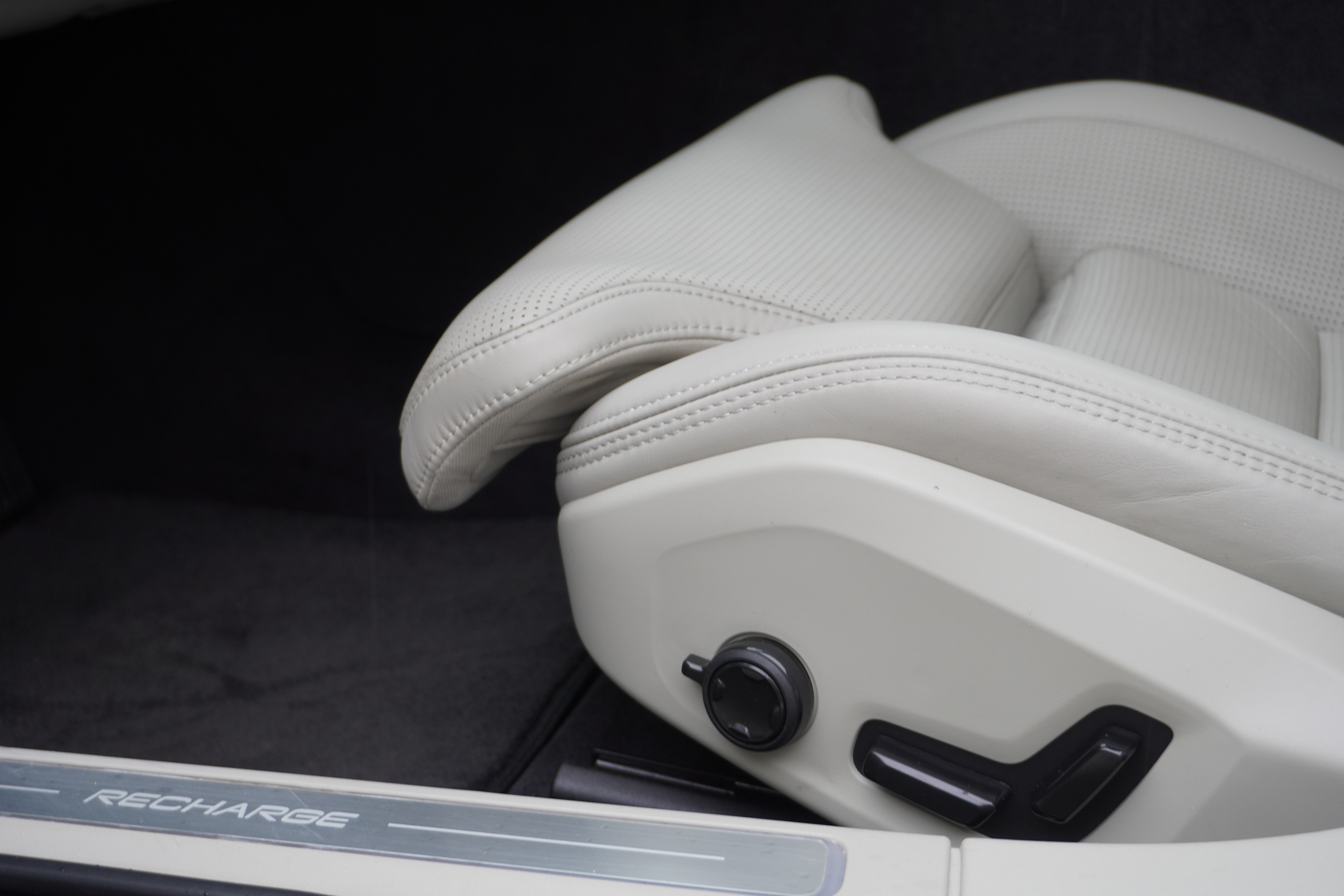 listing desktop thumbnail image 28