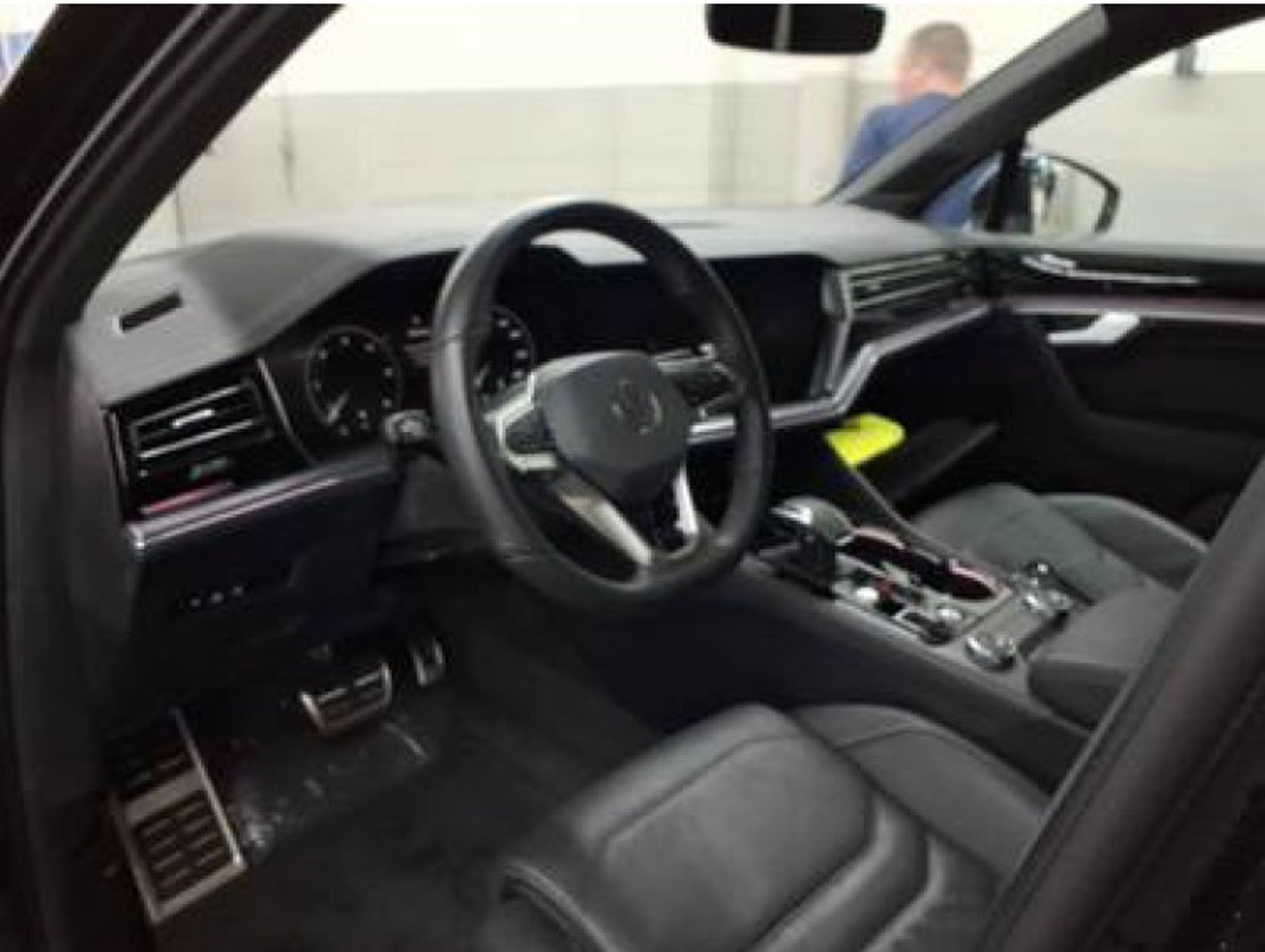 listing desktop thumbnail image 8