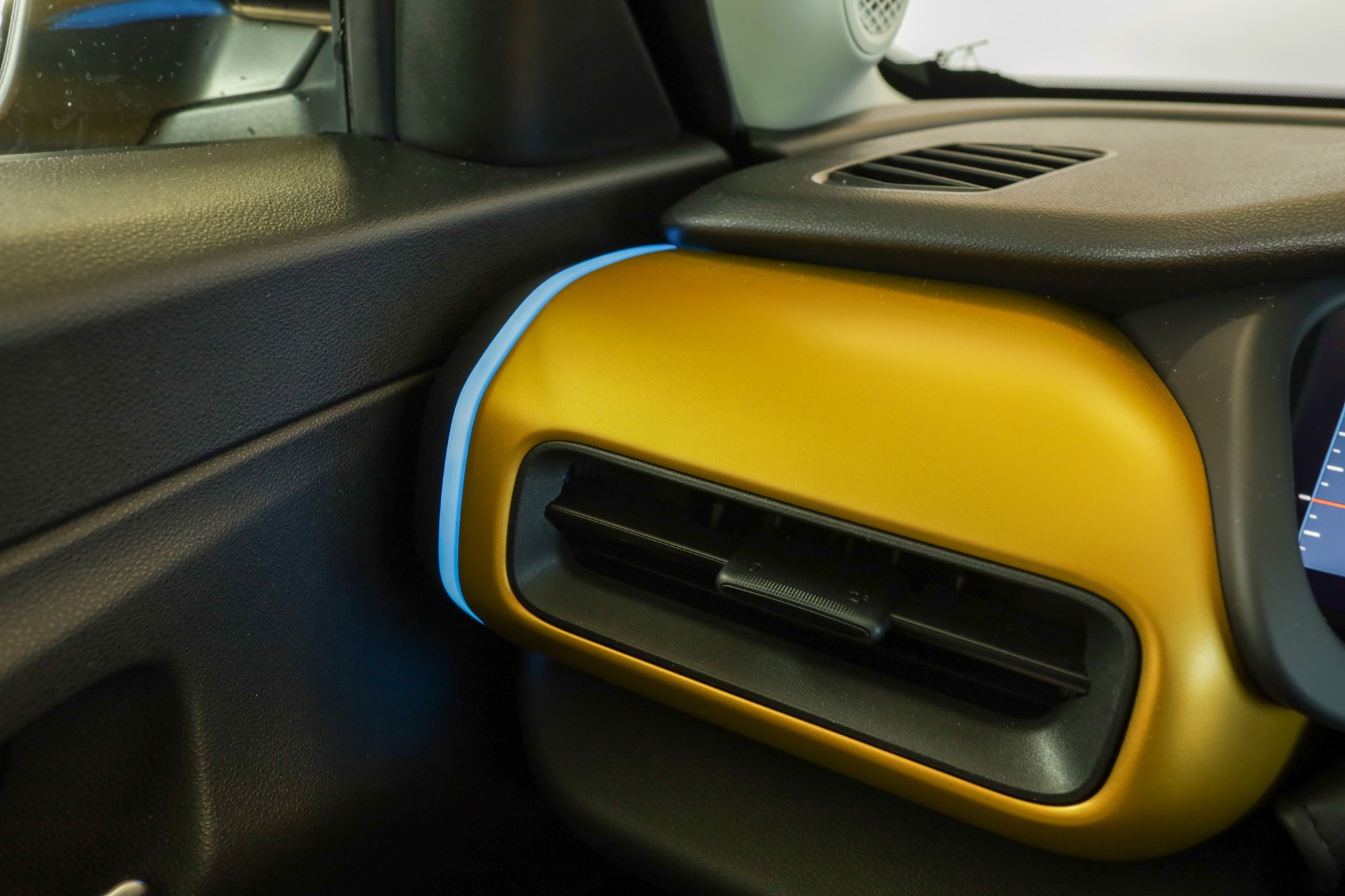 listing desktop thumbnail image 24