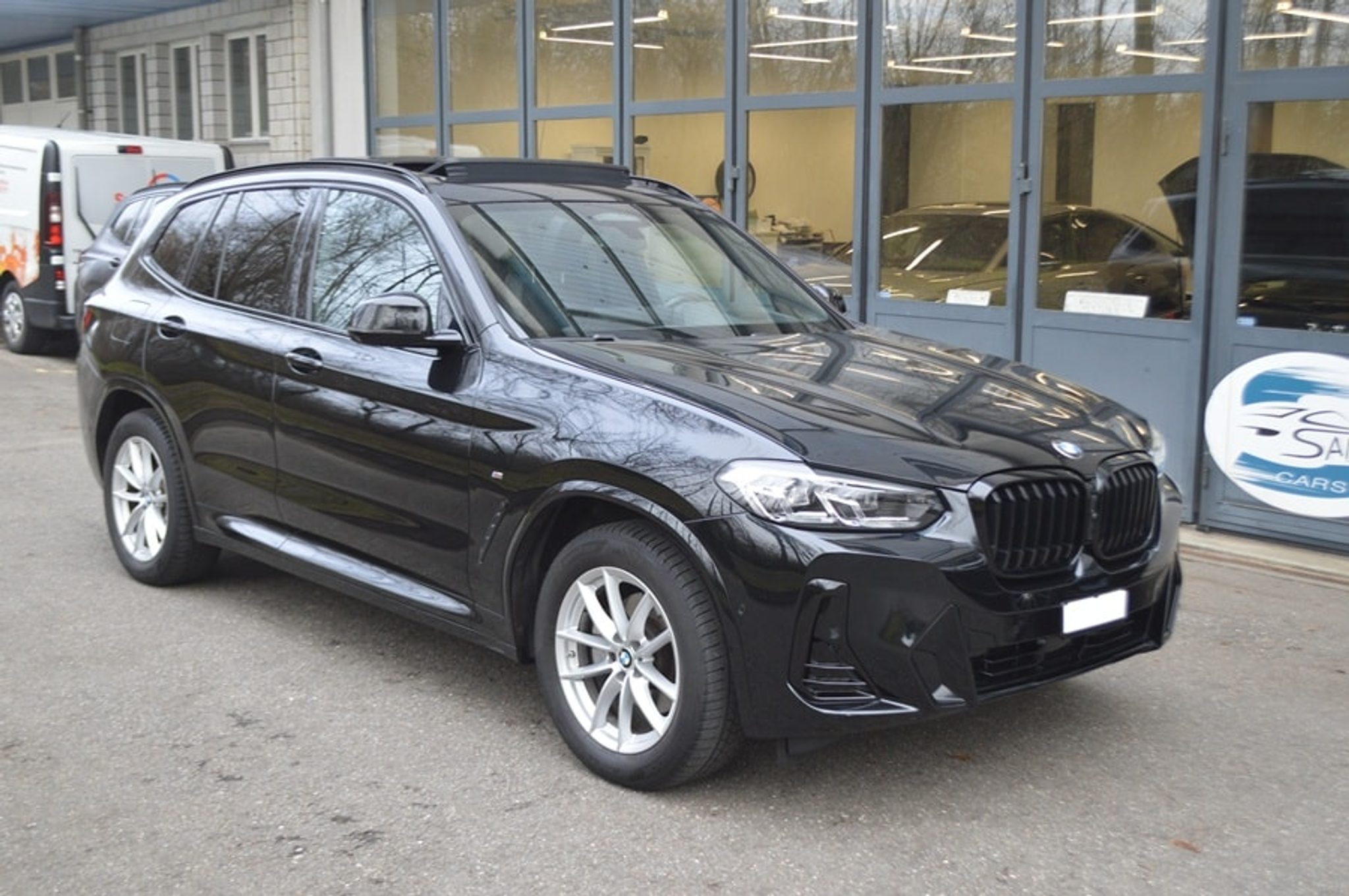 listing desktop thumbnail image 12