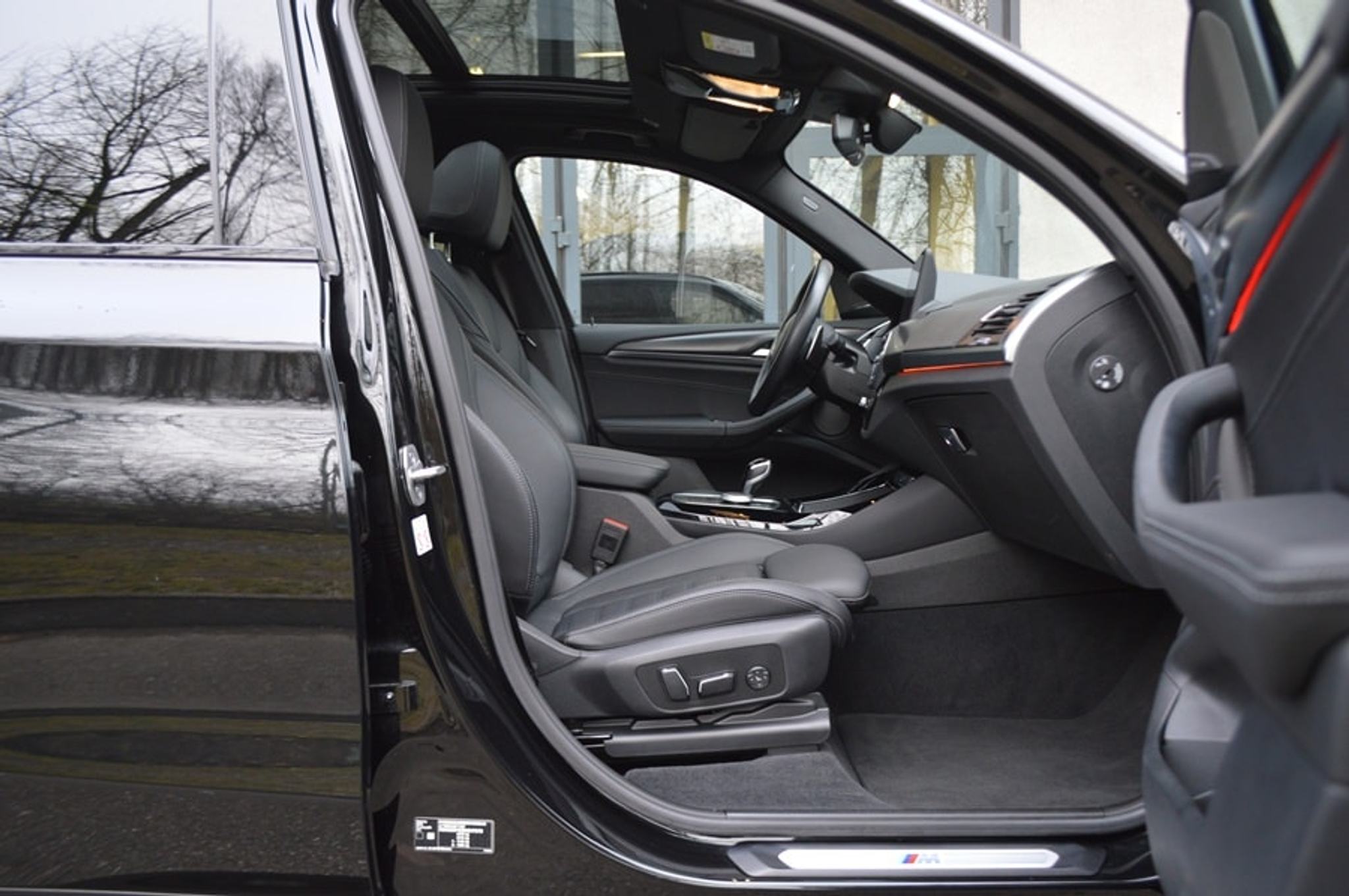 listing desktop thumbnail image 7