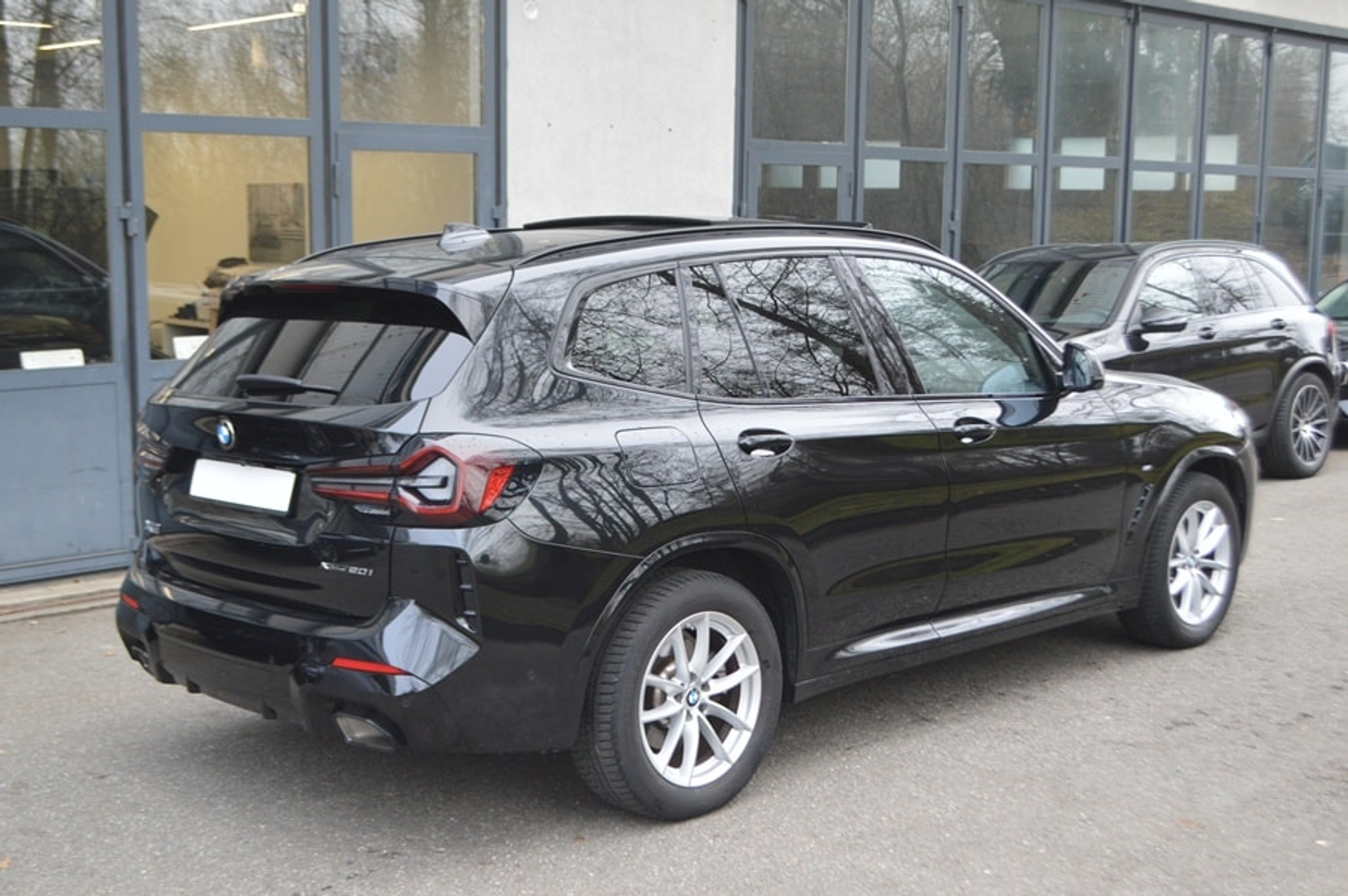 listing desktop thumbnail image 13