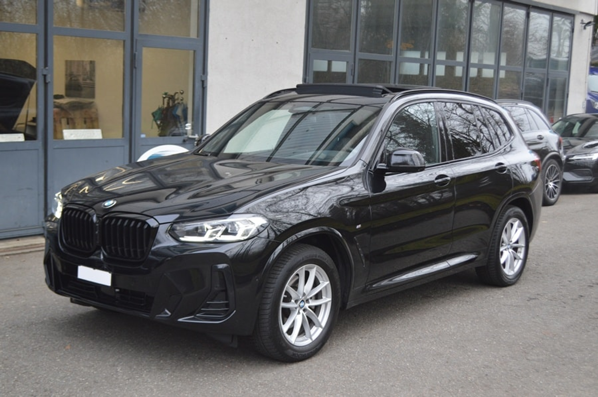 listing desktop thumbnail image 2