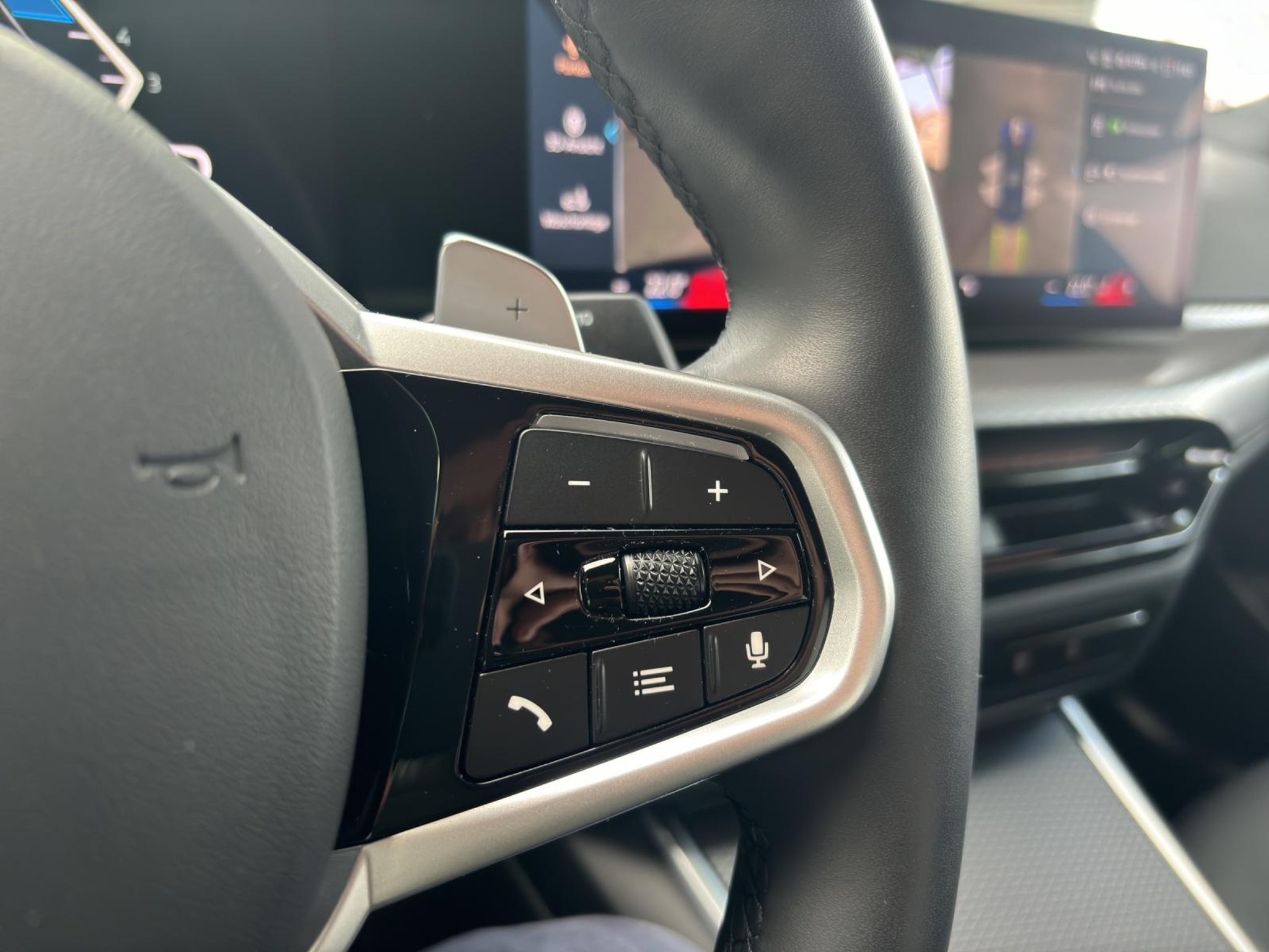 listing desktop thumbnail image 15