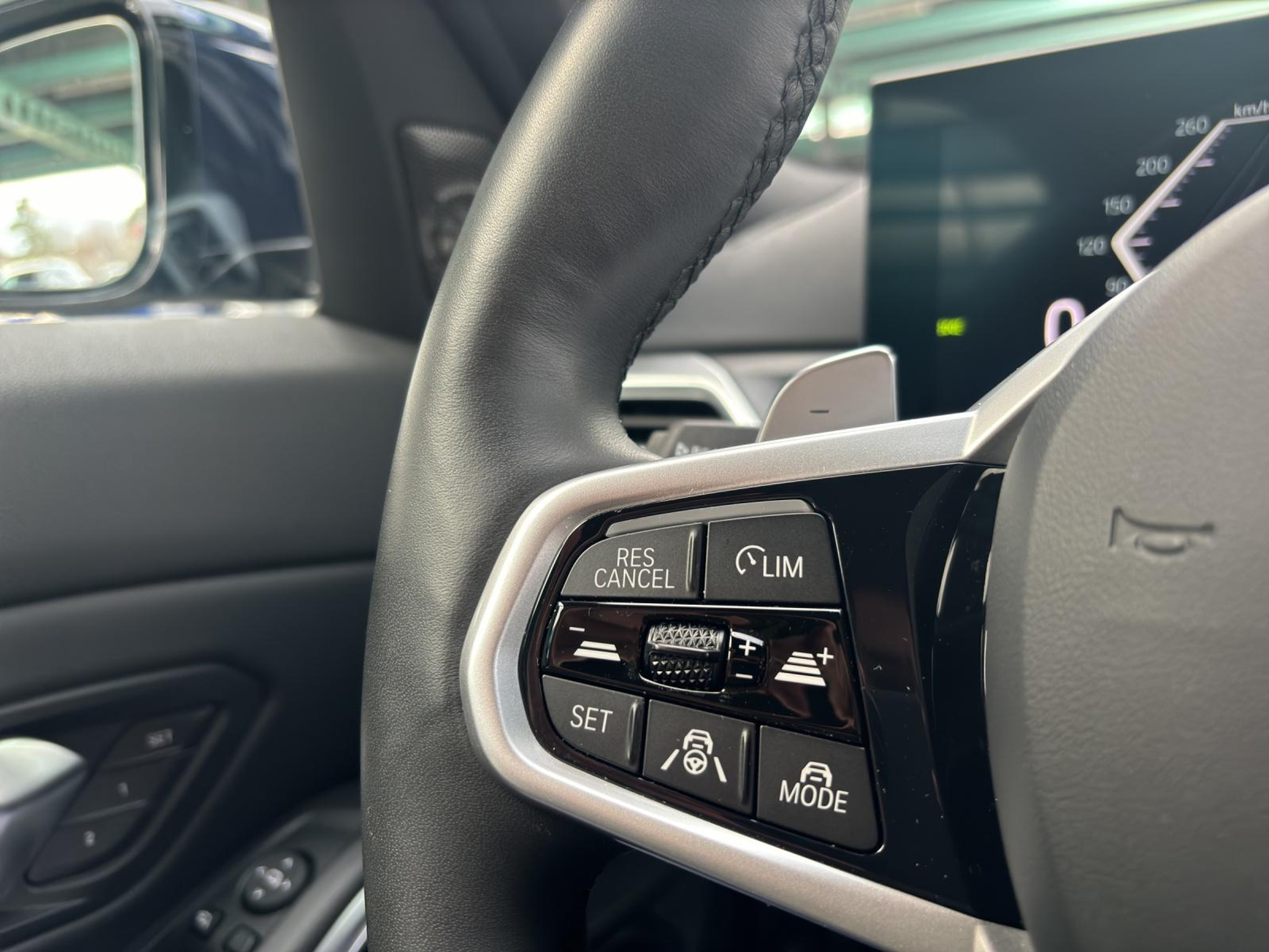 listing desktop thumbnail image 16