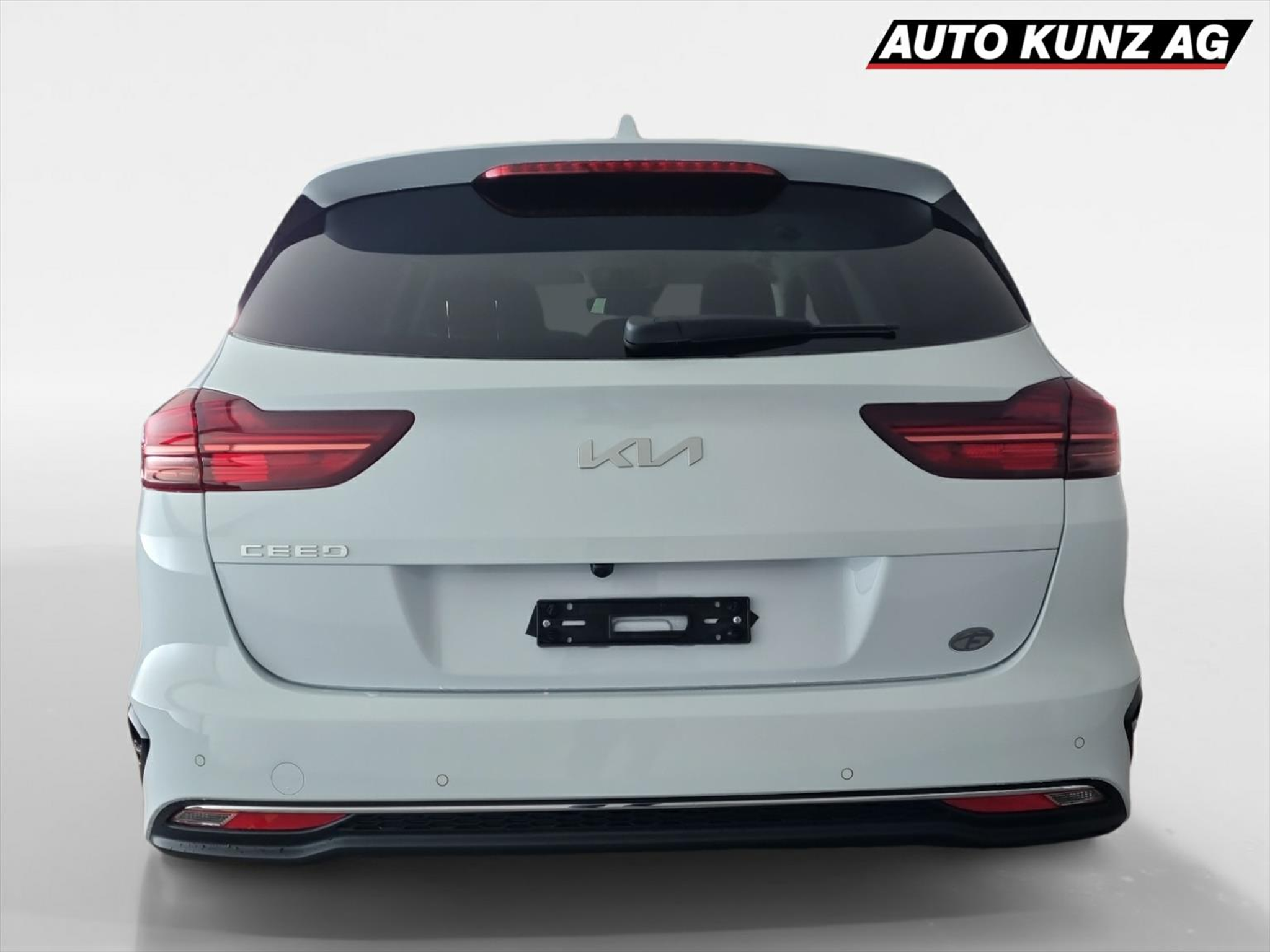 listing desktop thumbnail image 3