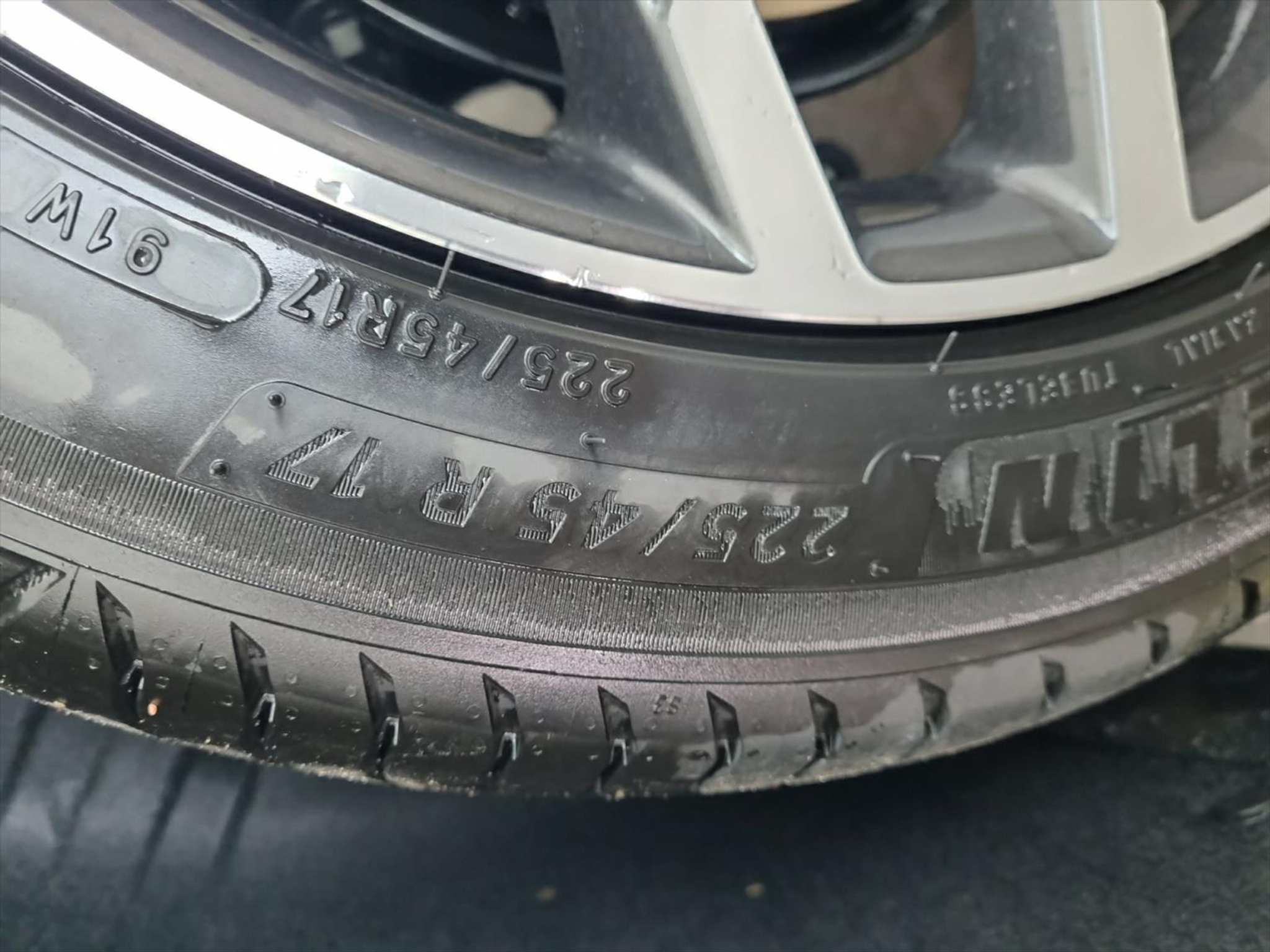 listing desktop thumbnail image 8