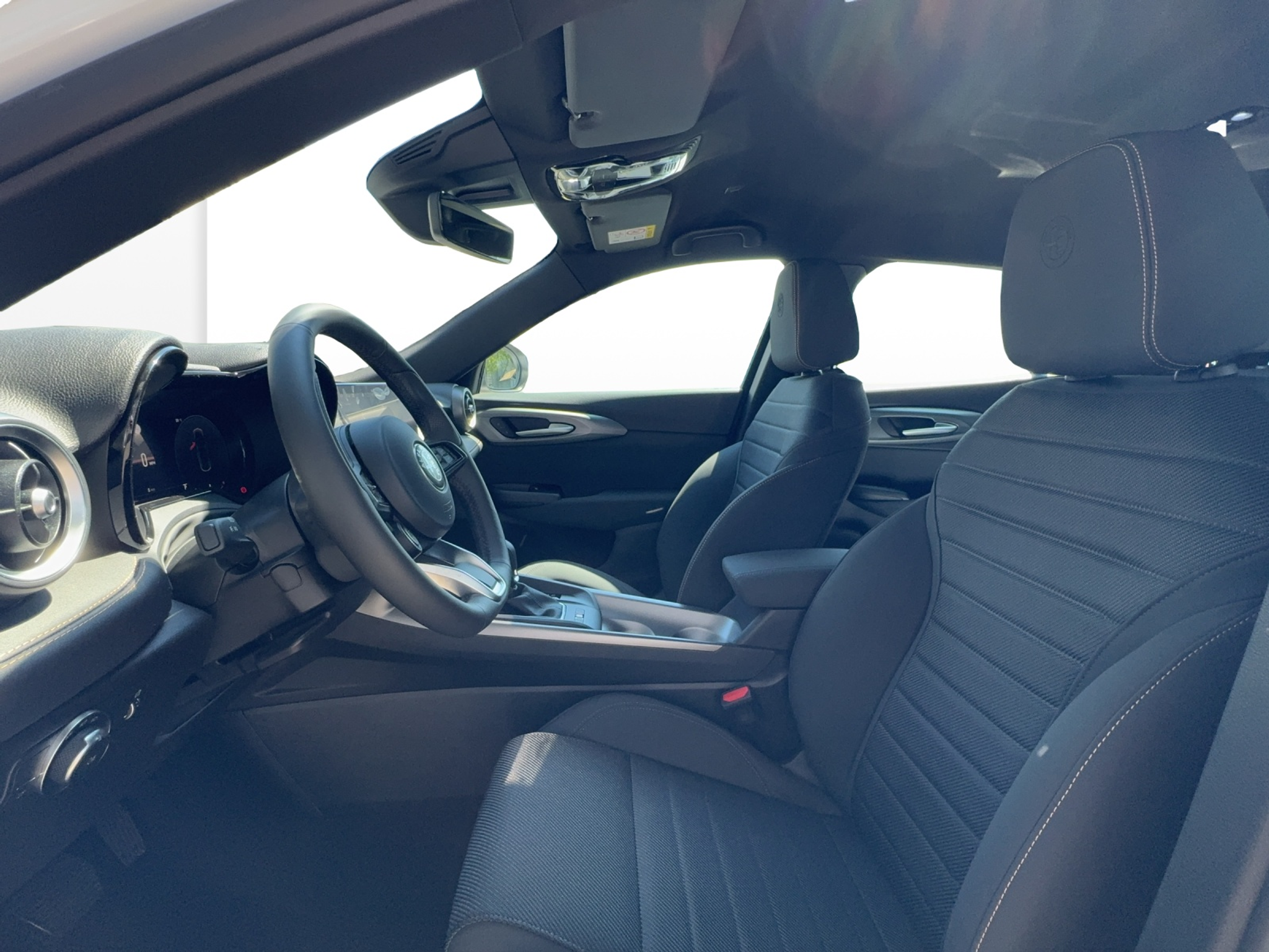 listing desktop thumbnail image 4