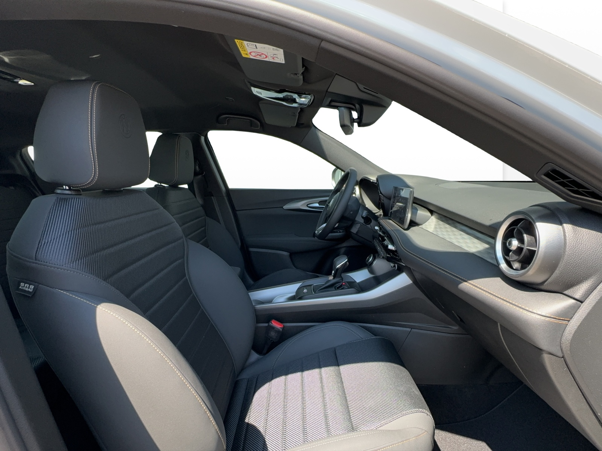 listing desktop thumbnail image 10