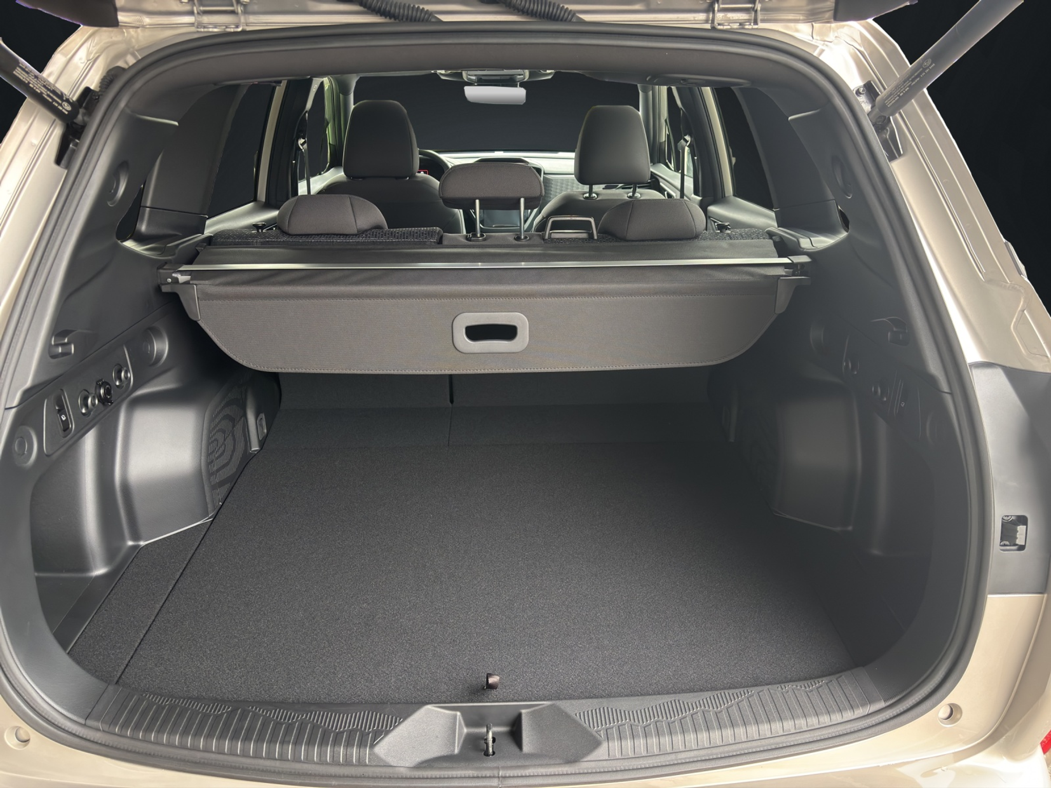 listing desktop thumbnail image 11