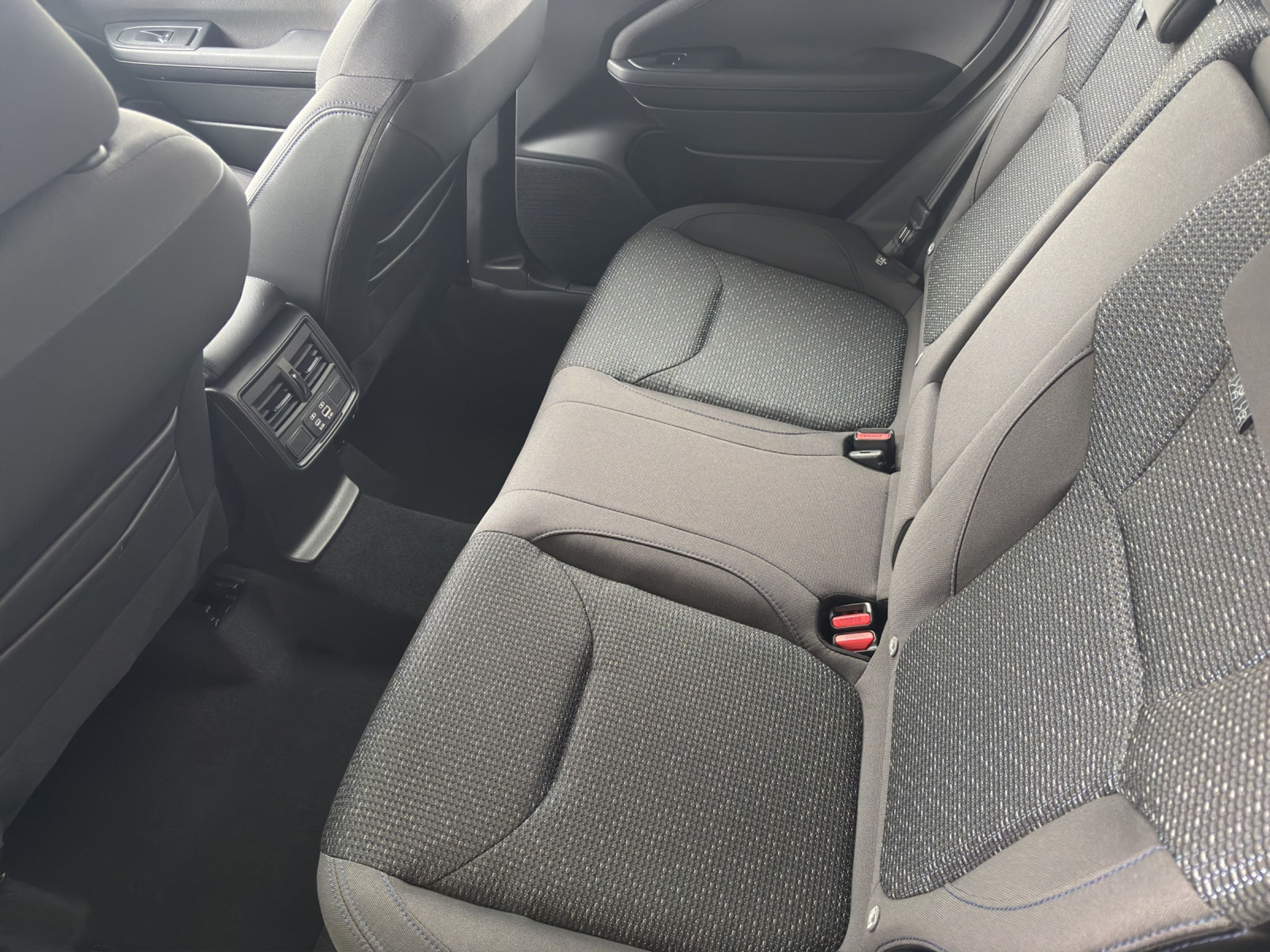 listing desktop thumbnail image 8