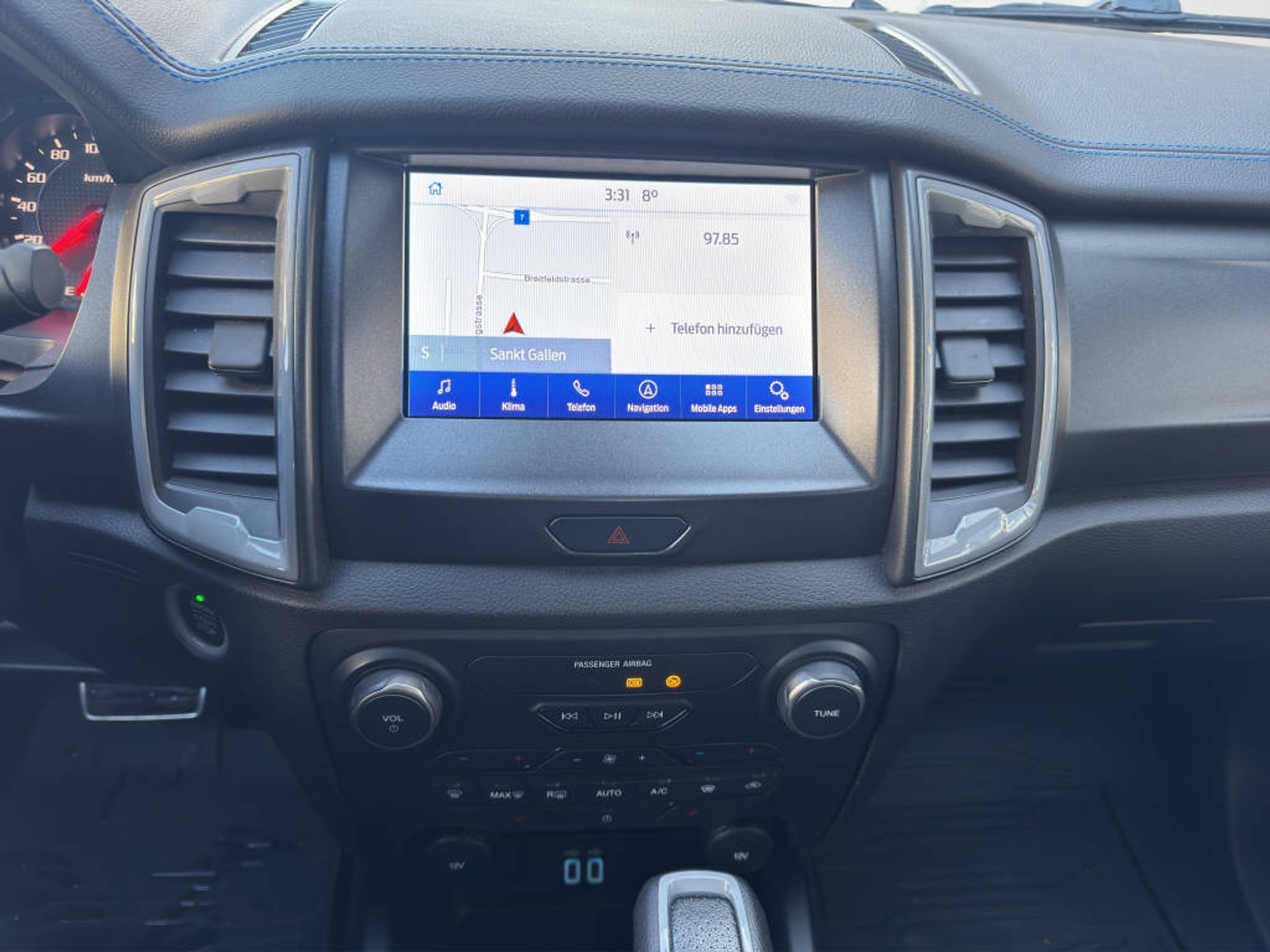 listing desktop thumbnail image 11