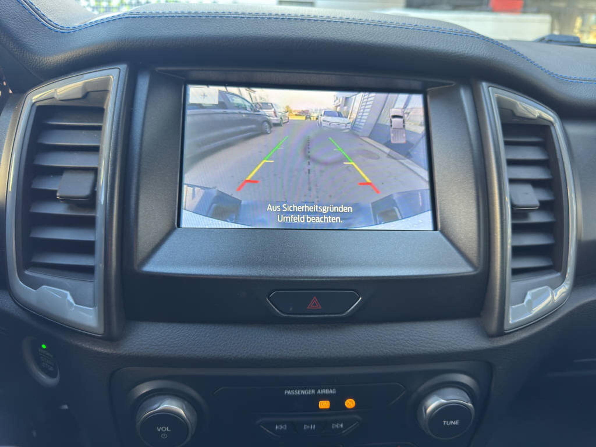 listing desktop thumbnail image 17