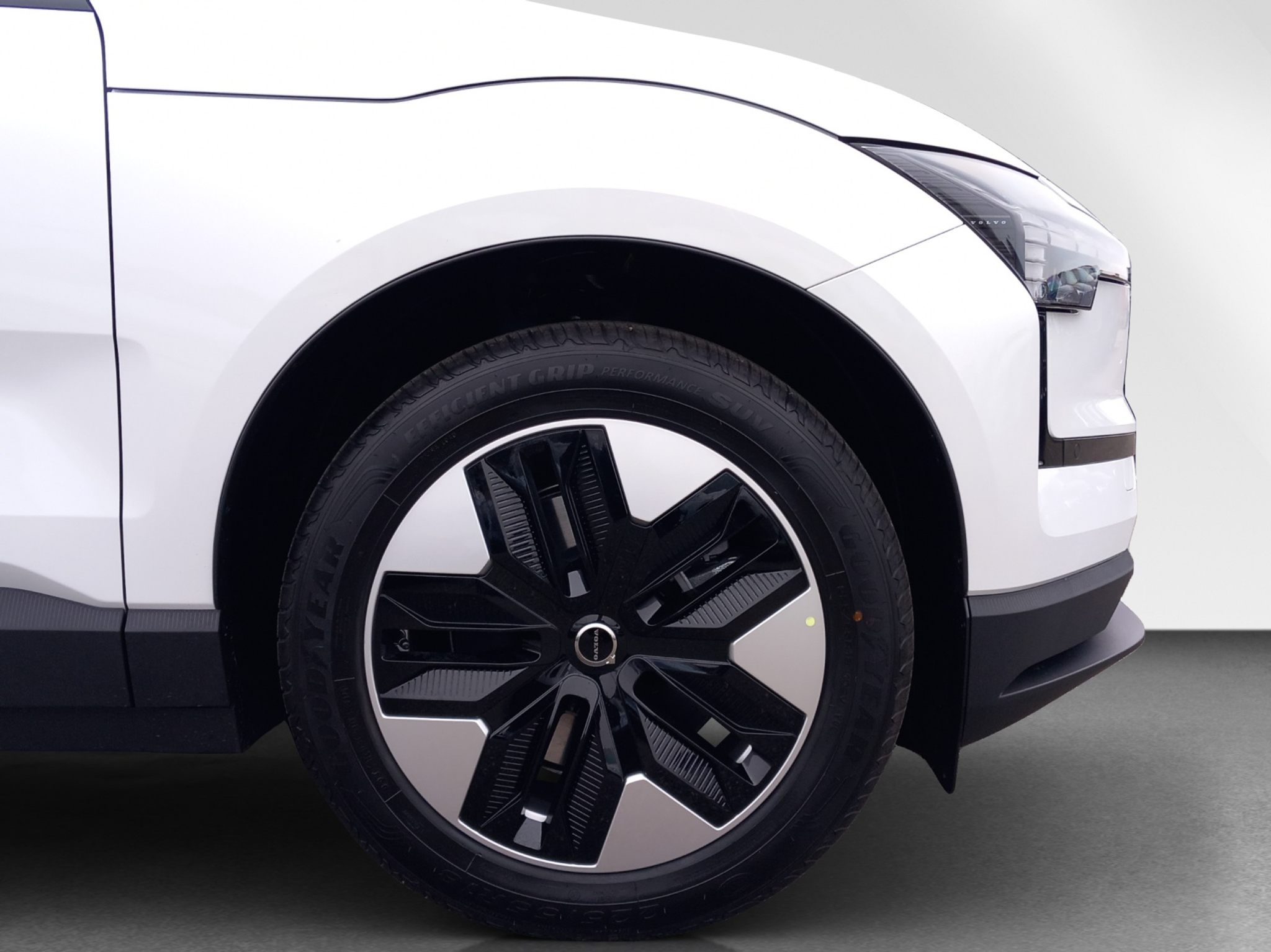 listing desktop thumbnail image 24