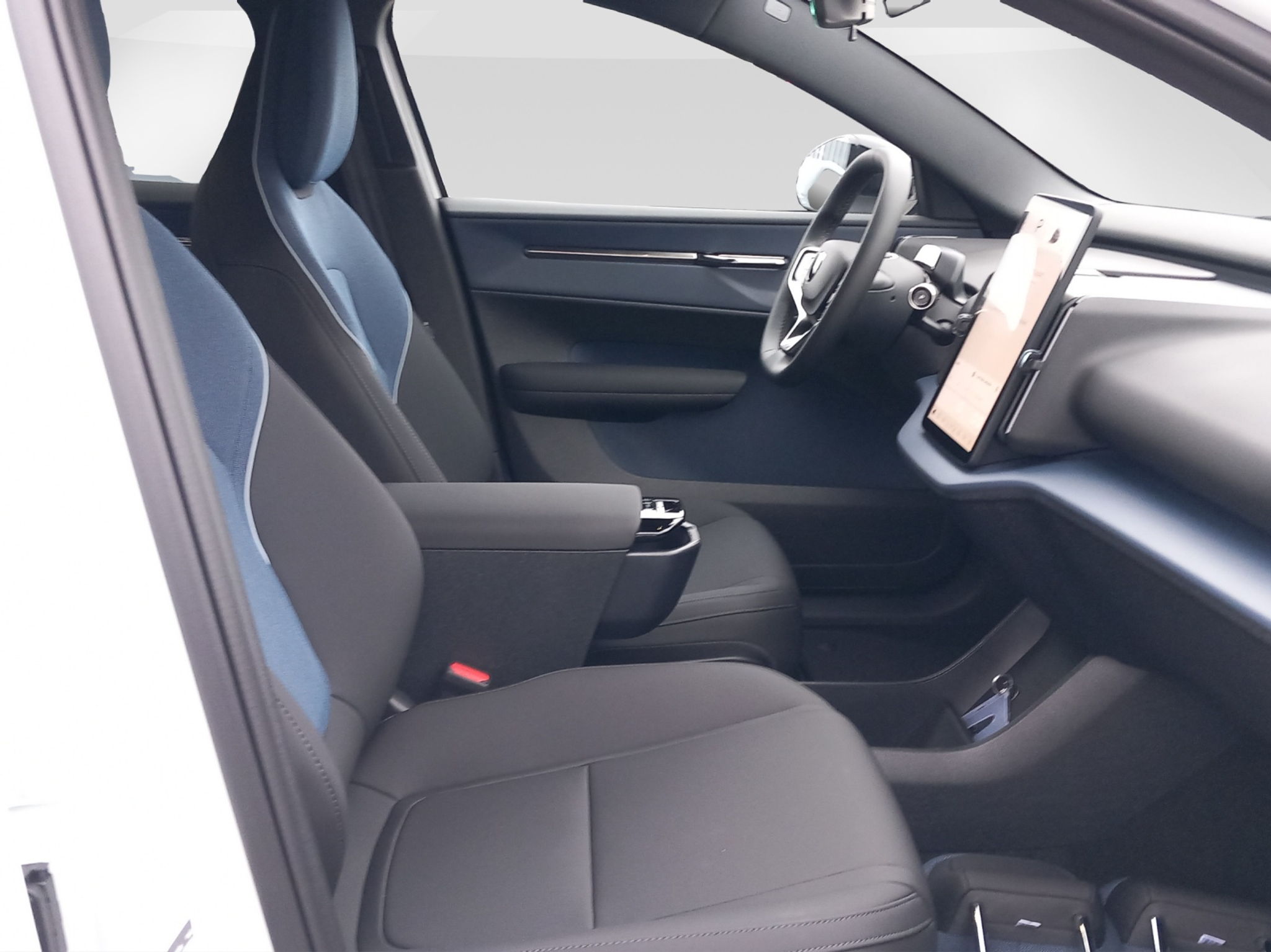 listing desktop thumbnail image 21