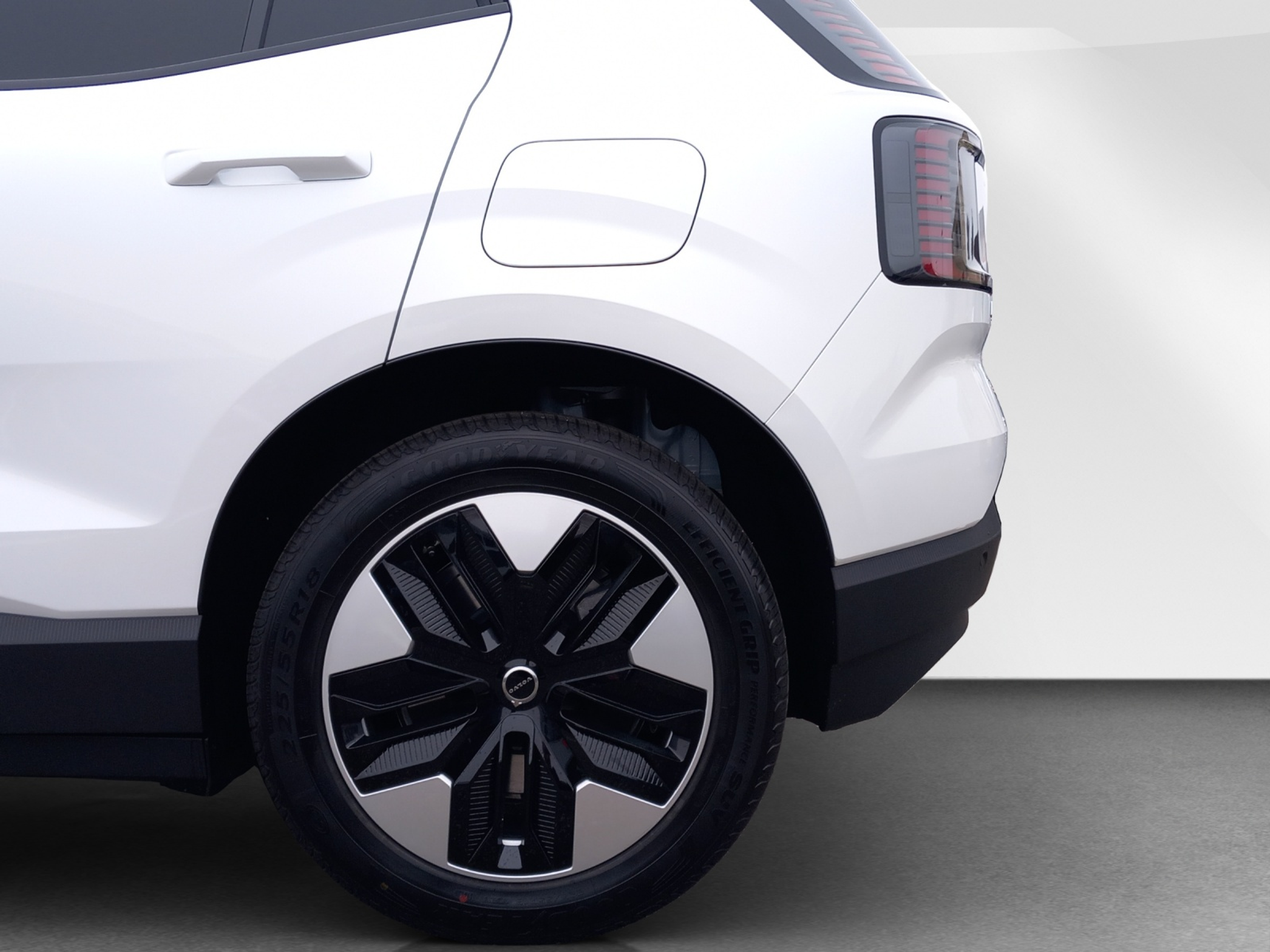 listing desktop thumbnail image 26