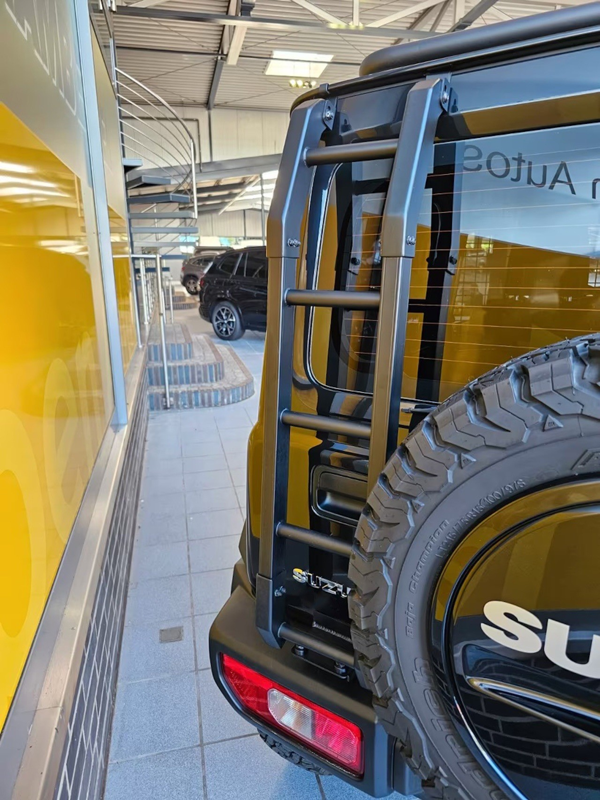 listing desktop thumbnail image 18