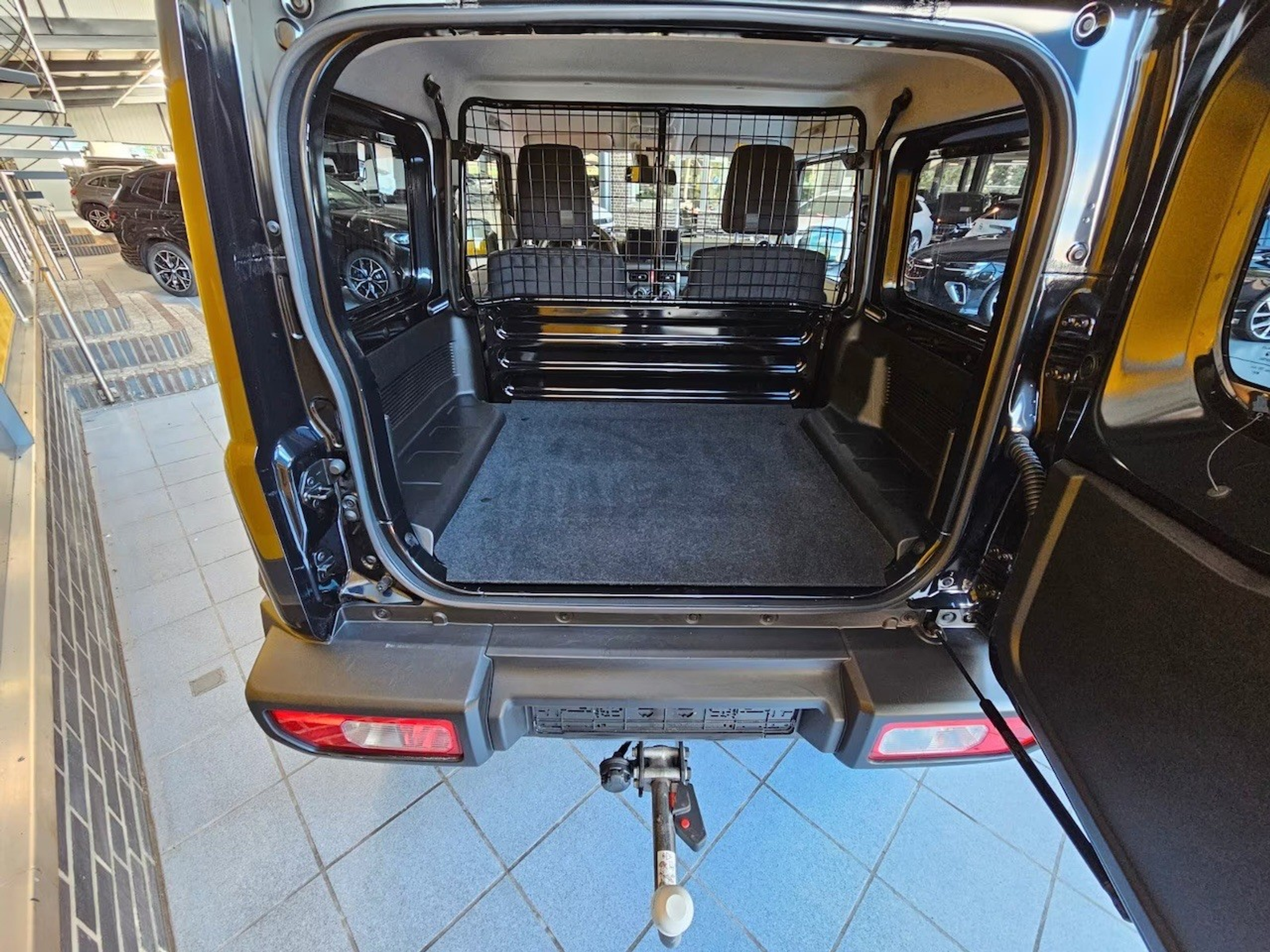 listing desktop thumbnail image 6