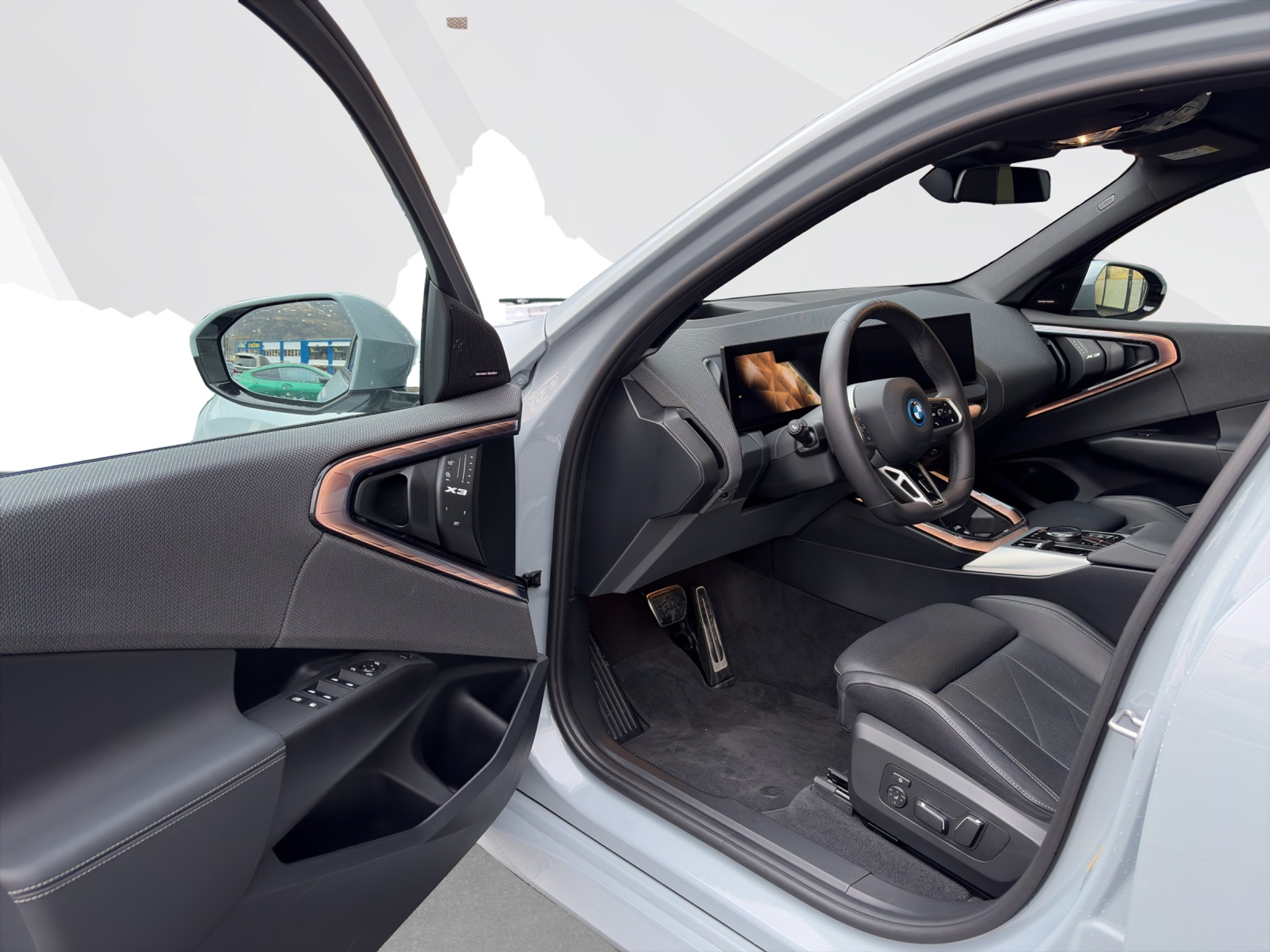 listing desktop thumbnail image 8