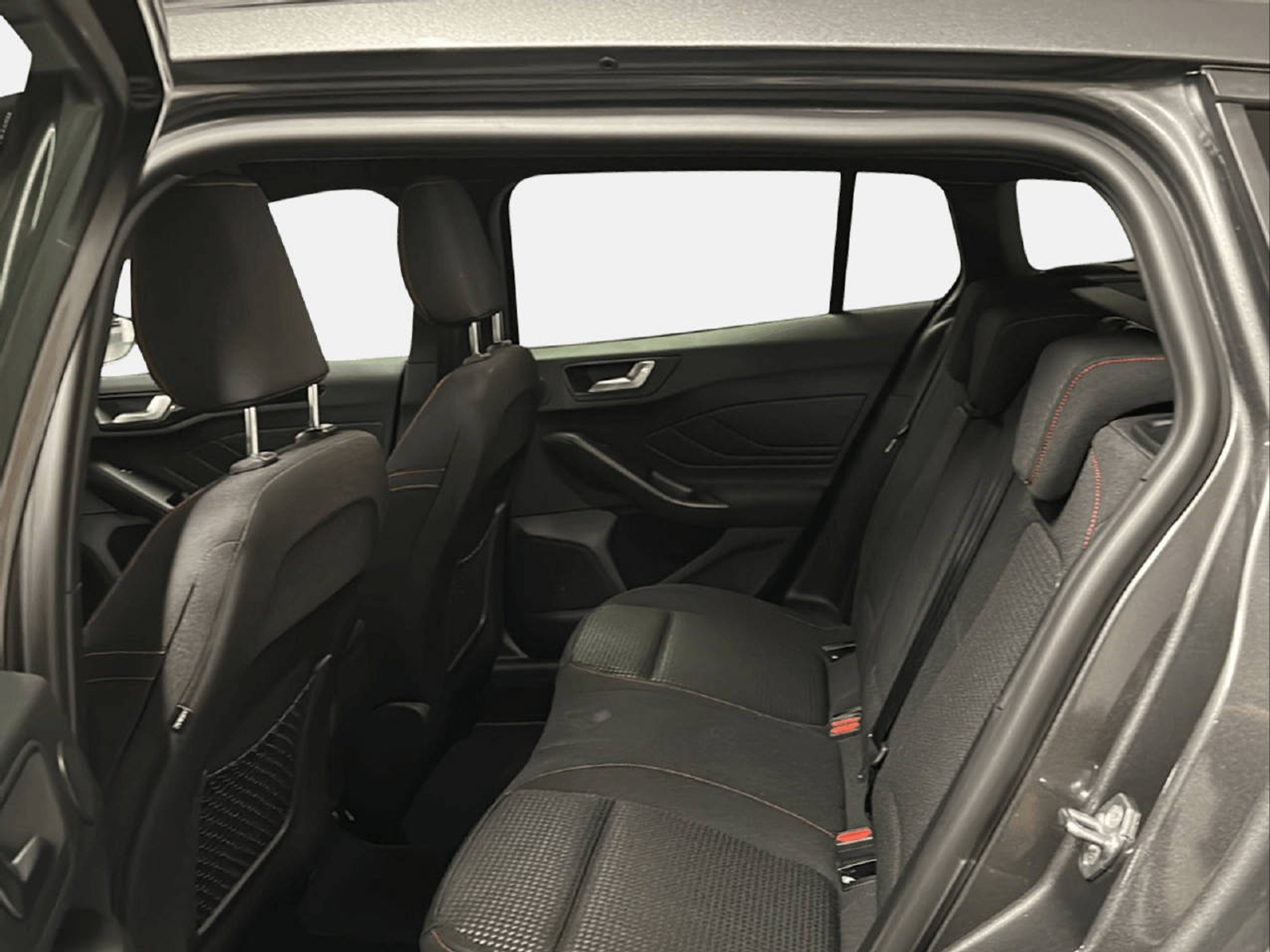 listing desktop thumbnail image 12