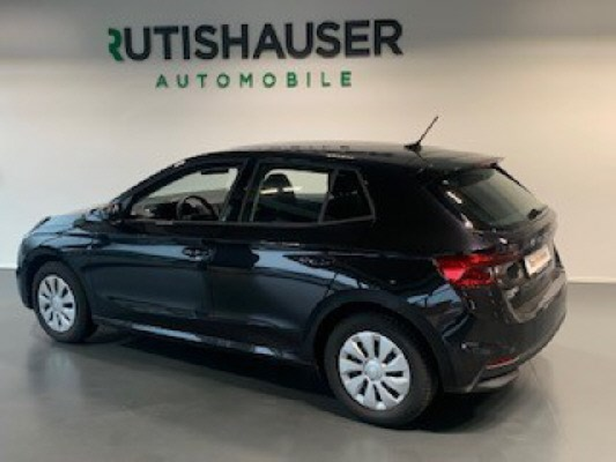 listing desktop thumbnail image 4