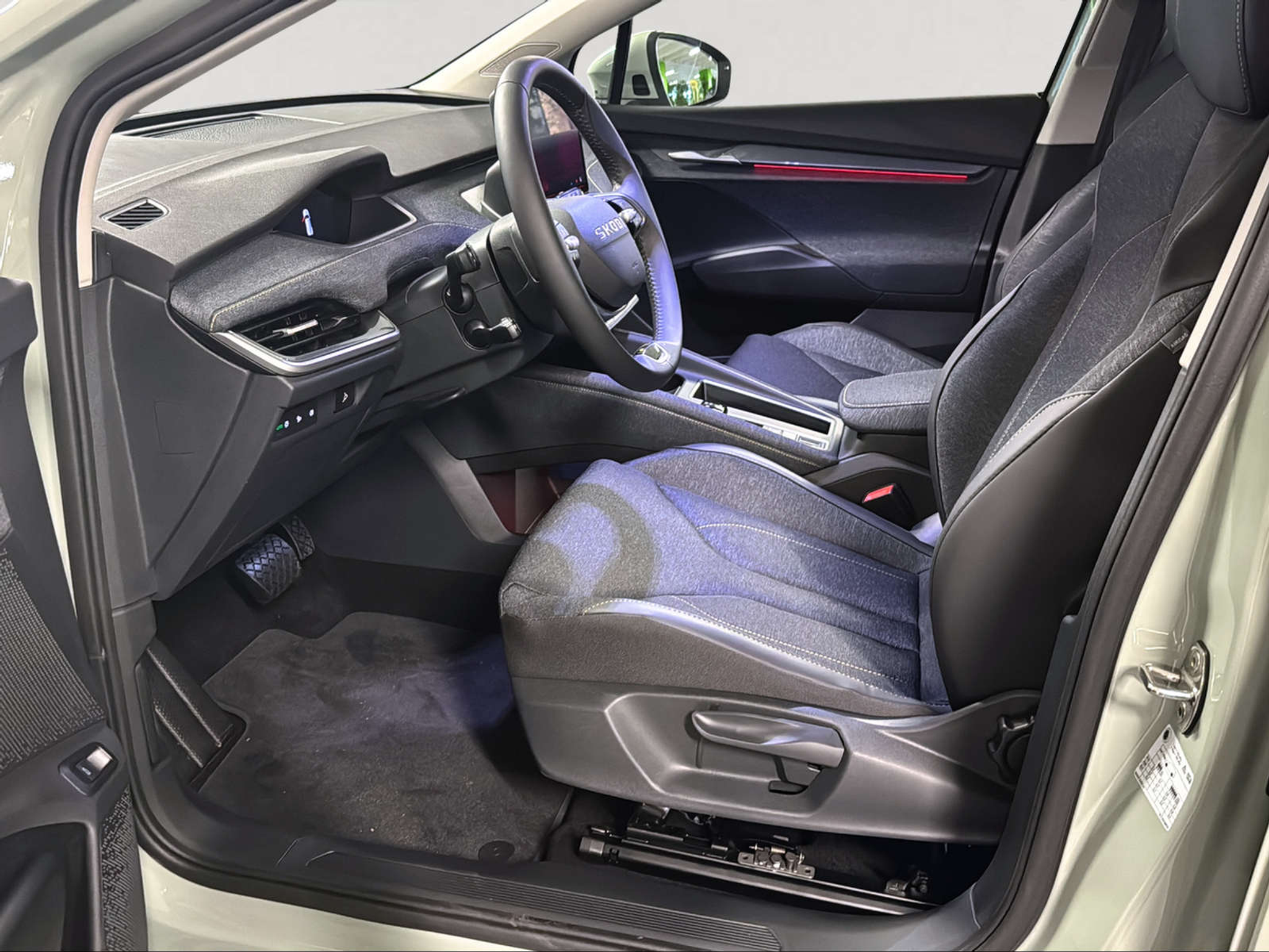 listing desktop thumbnail image 9